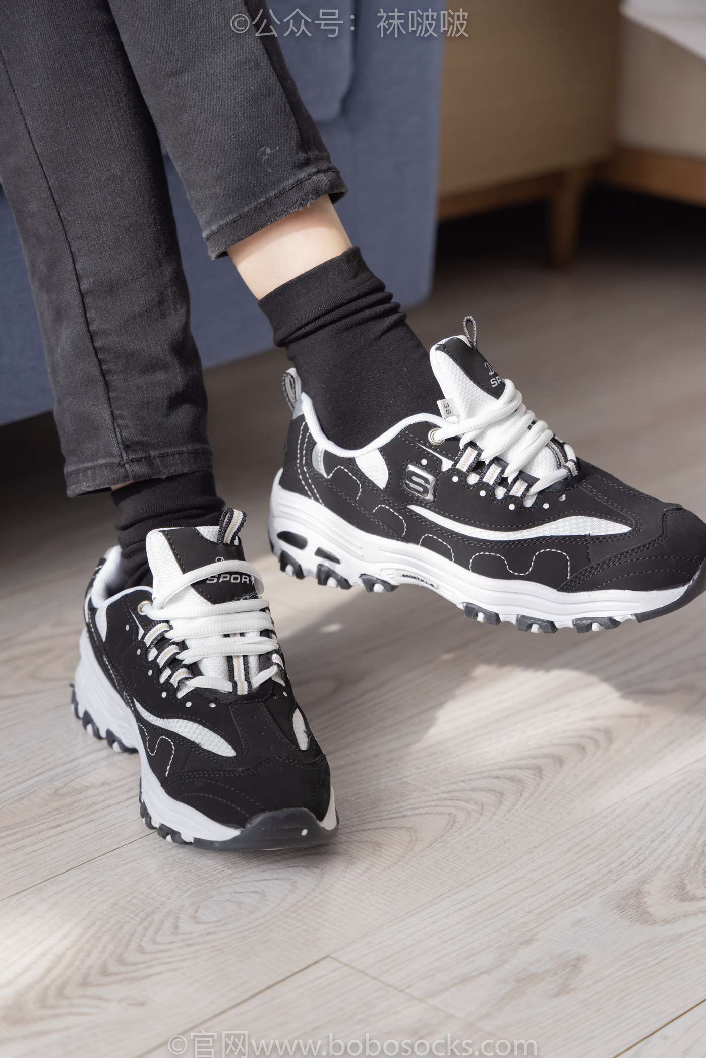 图片[83]-[BoBoSocks袜啵啵]NO.055 稚予-斯凯奇运动鞋、白棉袜、黑棉袜[139P] – 速更版-美库