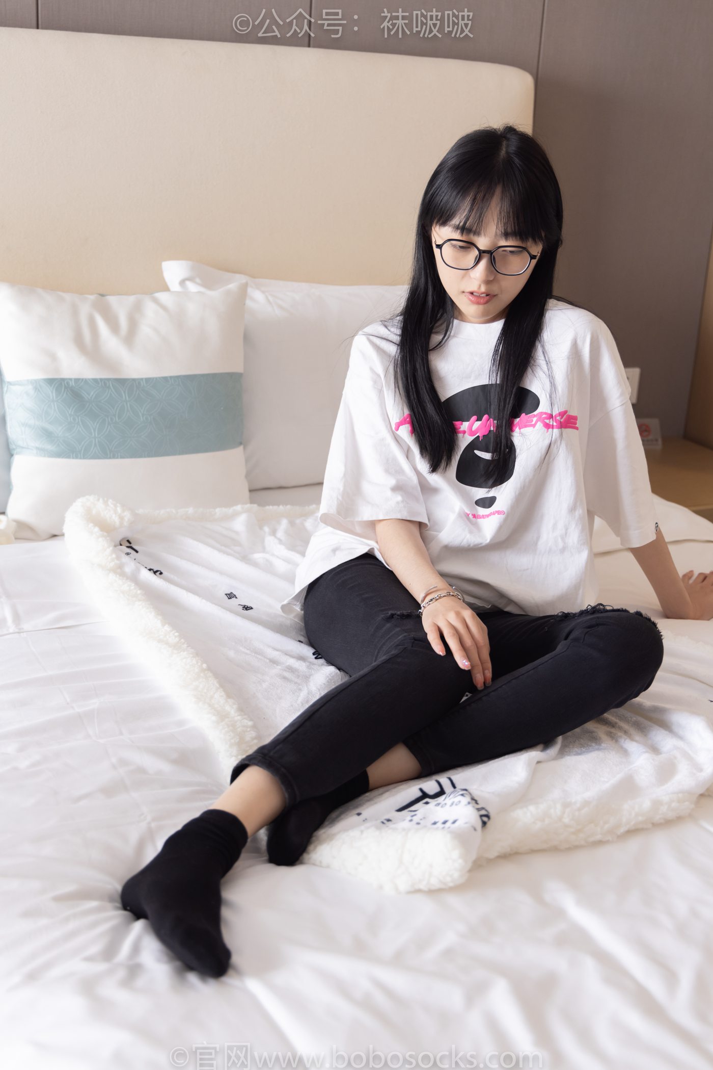 图片[105]-[BoBoSocks袜啵啵]NO.055 稚予-斯凯奇运动鞋、白棉袜、黑棉袜[139P] – 速更版-美库