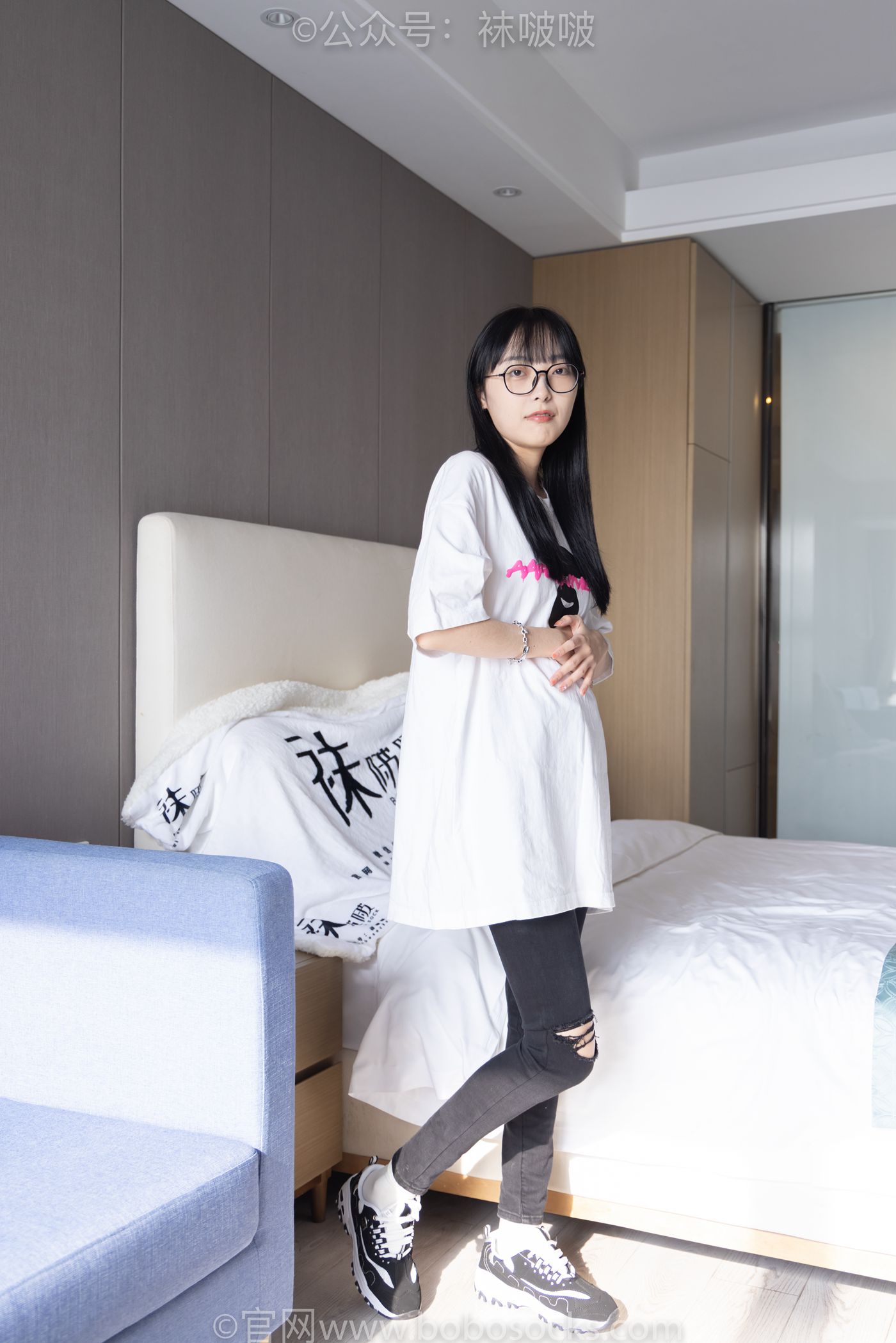 图片[137]-[BoBoSocks袜啵啵]NO.055 稚予-斯凯奇运动鞋、白棉袜、黑棉袜[139P] – 速更版-美库