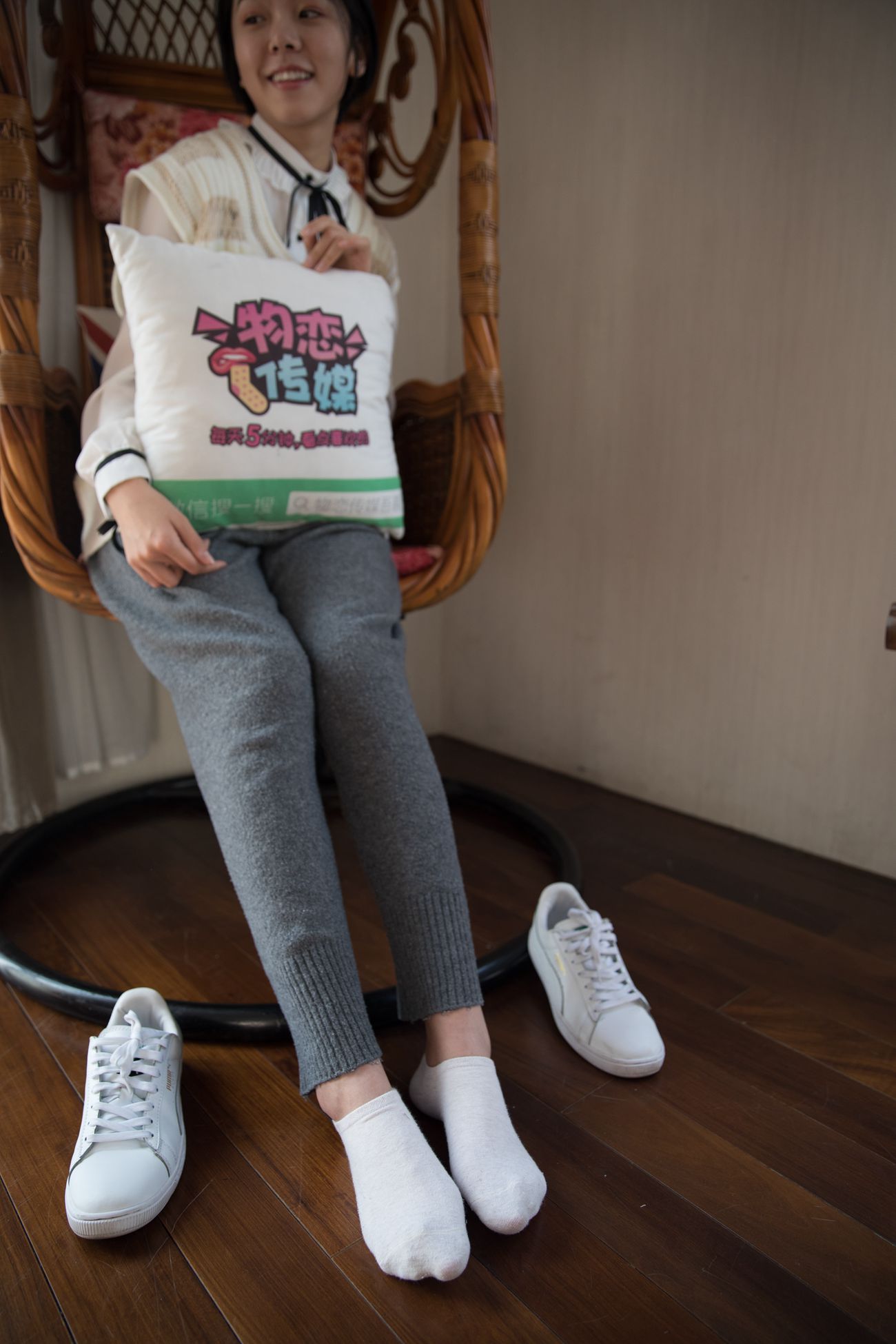 图片[71]-勿恋传媒 No.393 小飞-星星船 [148P] – 速更版-美库