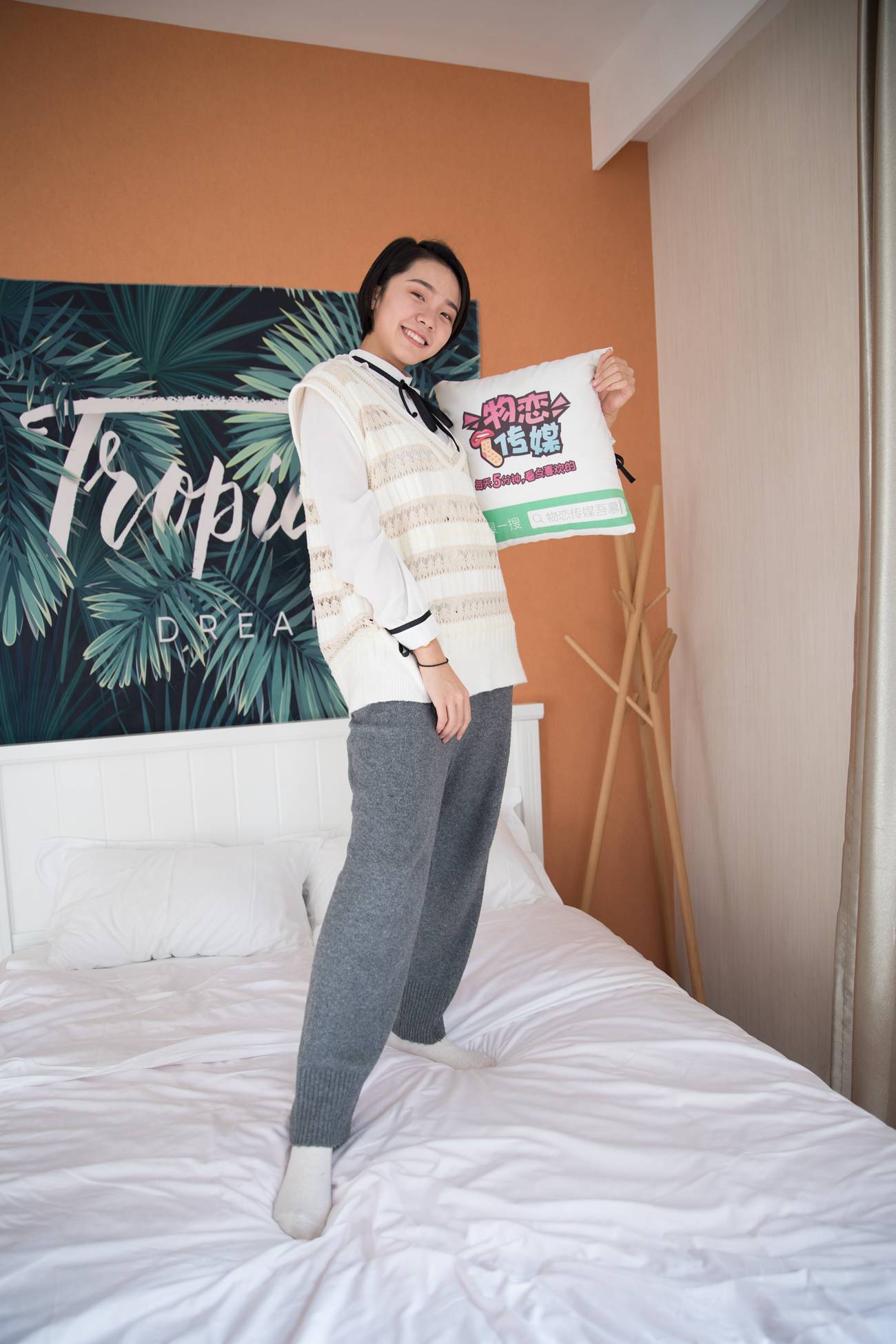 图片[96]-勿恋传媒 No.393 小飞-星星船 [148P] – 速更版-美库