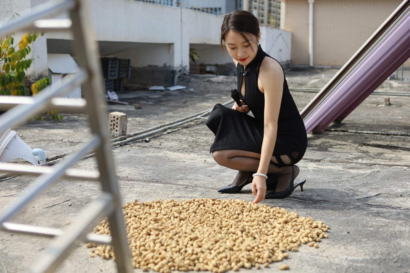 图片[42]-[IESS异思趣向] 2022.01.12 丝享家986：小婕《天台旗袍秀》[94P] – 速更版-美库