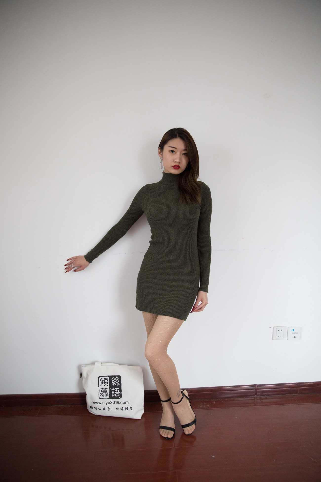 图片[27]-勿恋传媒 No.394 言言-夜太美 [125P] – 速更版-美库