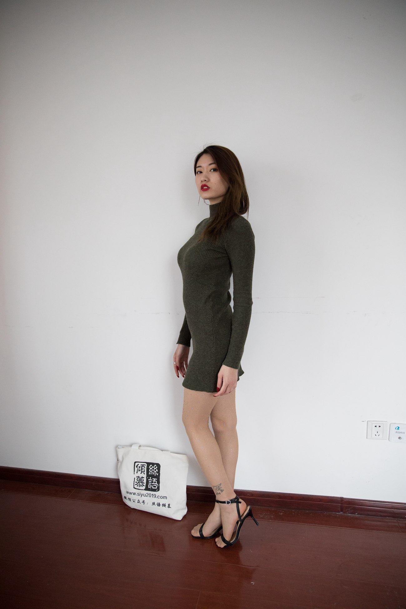 图片[30]-勿恋传媒 No.394 言言-夜太美 [125P] – 速更版-美库