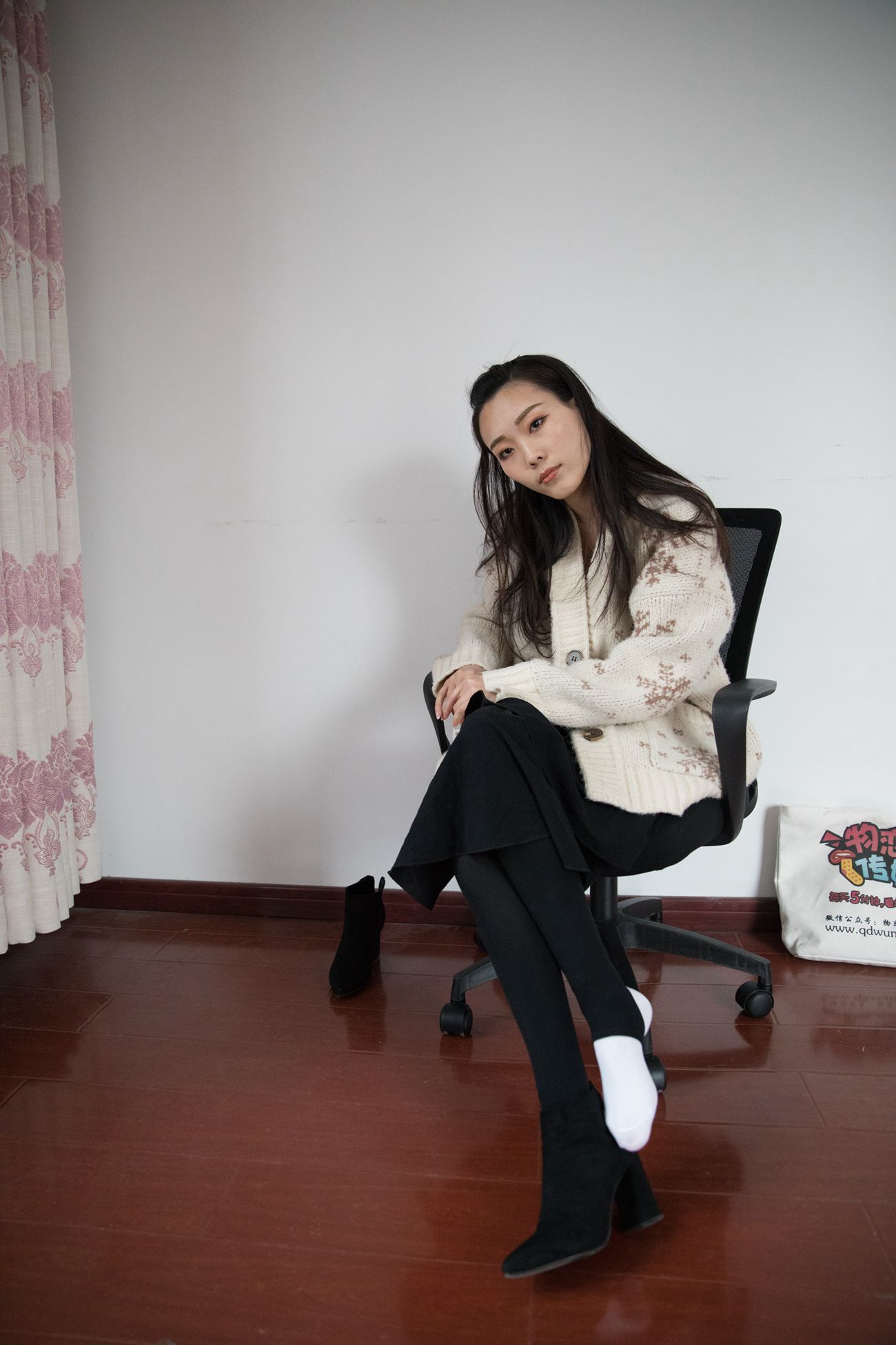 图片[42]-勿恋传媒 No.395 秀秀-温暖的雪 [147P] – 速更版-美库