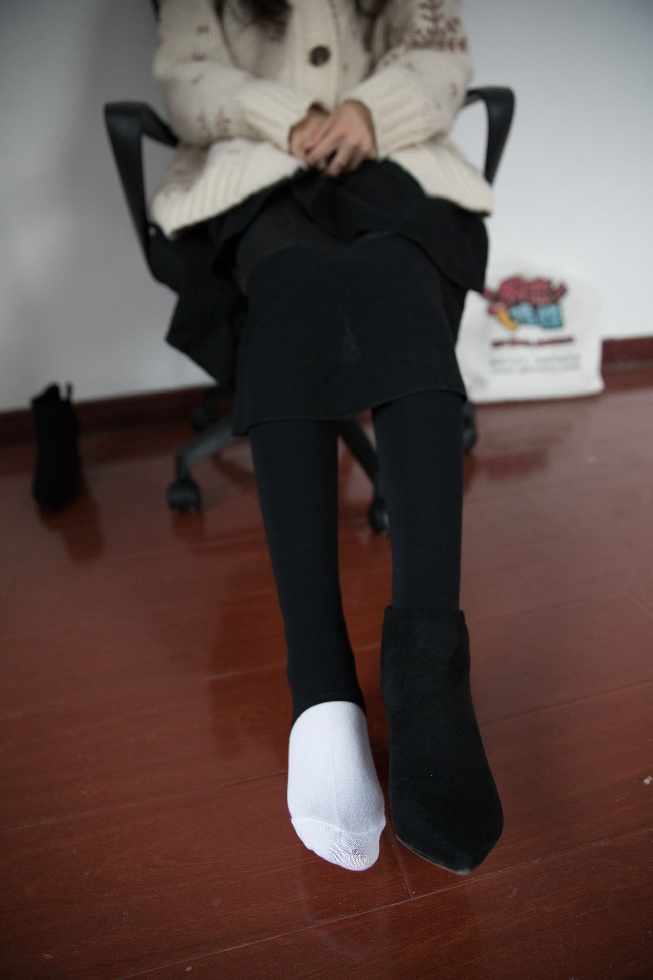 图片[52]-勿恋传媒 No.395 秀秀-温暖的雪 [147P] – 速更版-美库