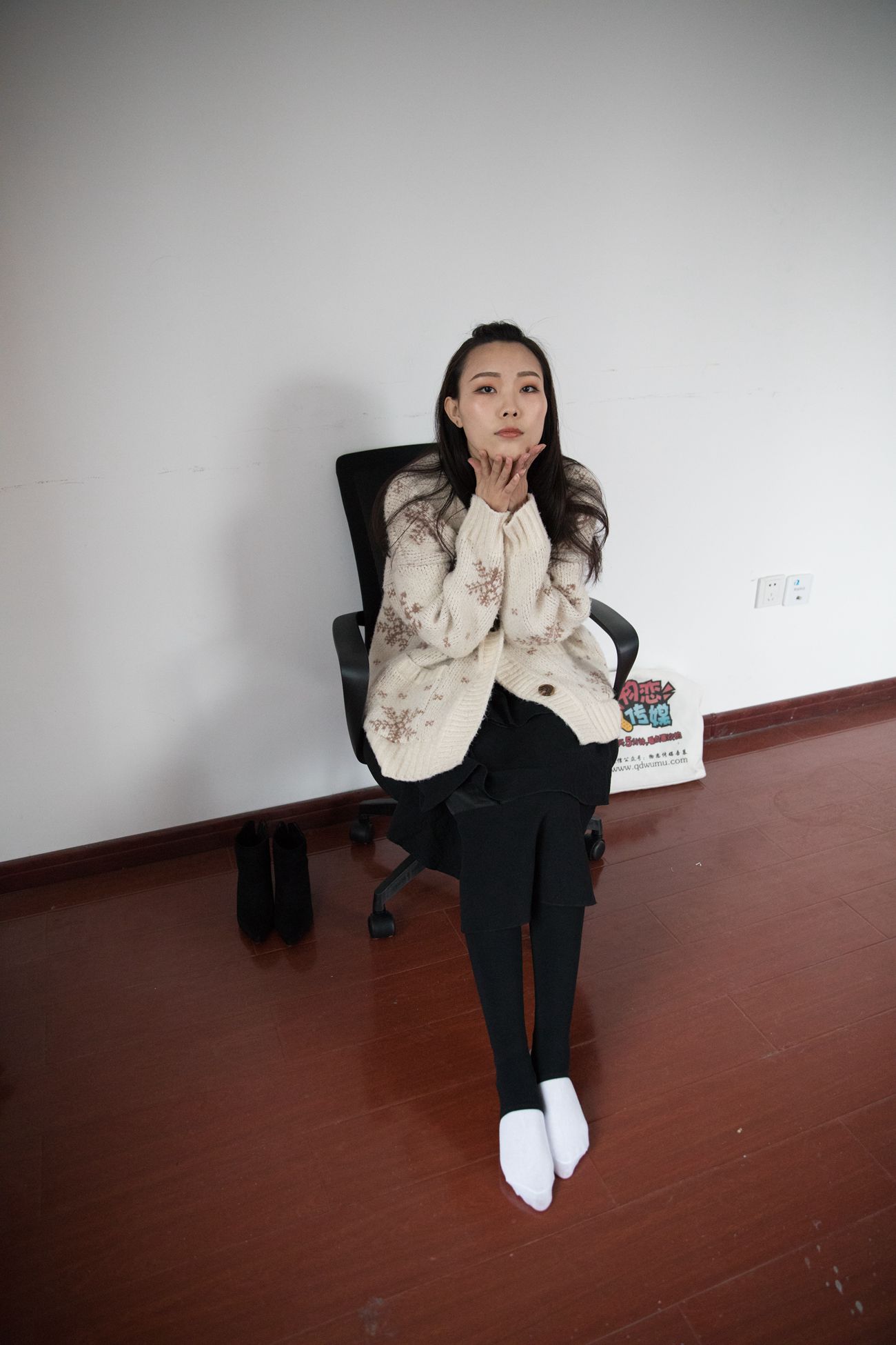 图片[75]-勿恋传媒 No.395 秀秀-温暖的雪 [147P] – 速更版-美库