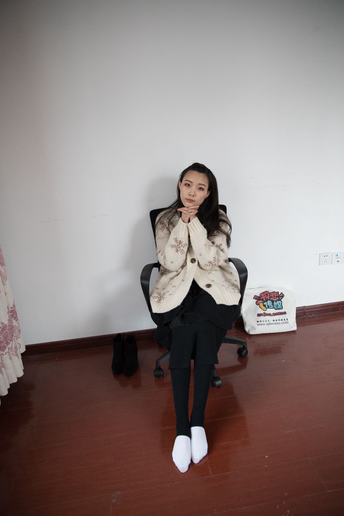 图片[76]-勿恋传媒 No.395 秀秀-温暖的雪 [147P] – 速更版-美库