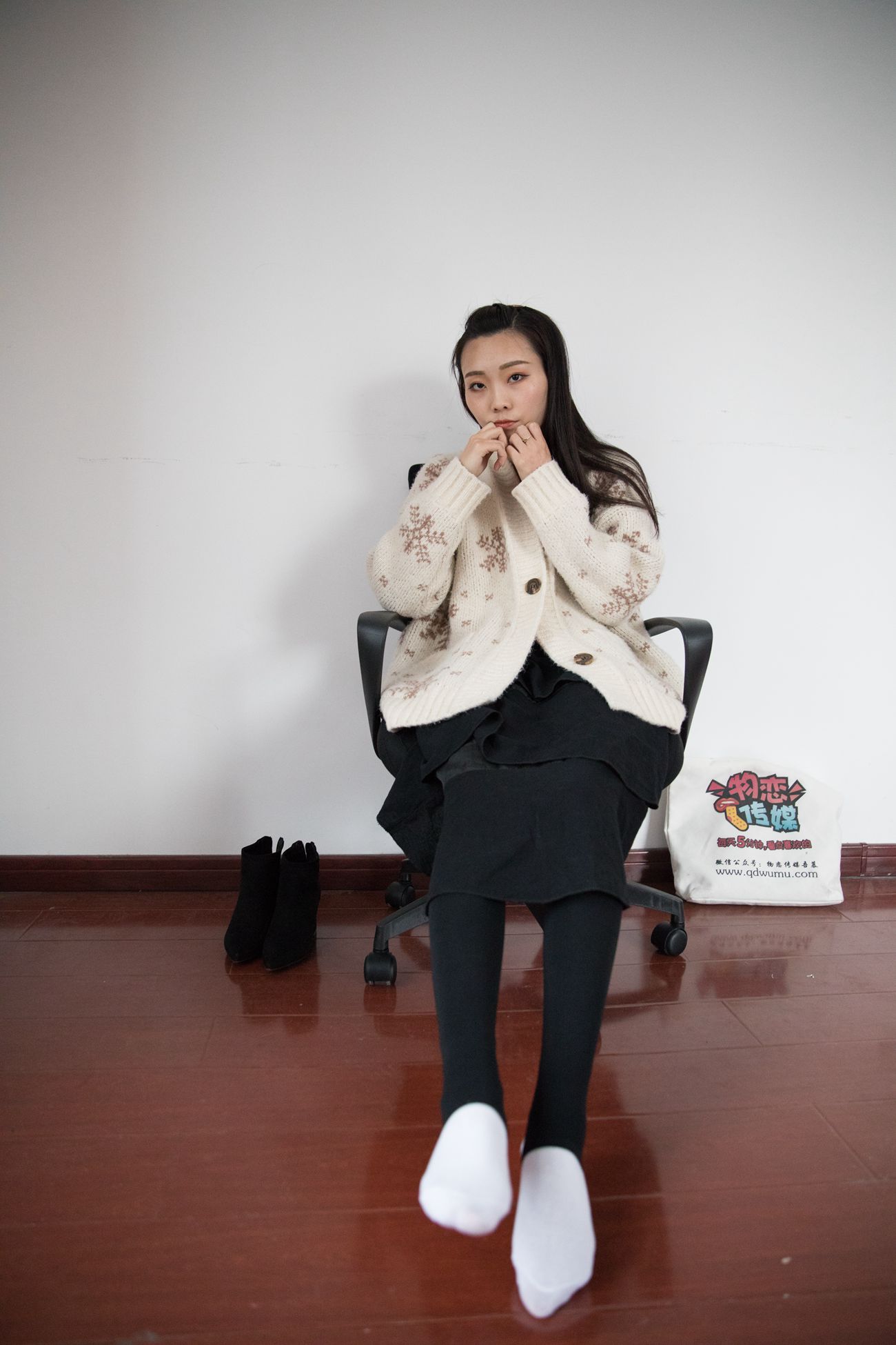 图片[86]-勿恋传媒 No.395 秀秀-温暖的雪 [147P] – 速更版-美库