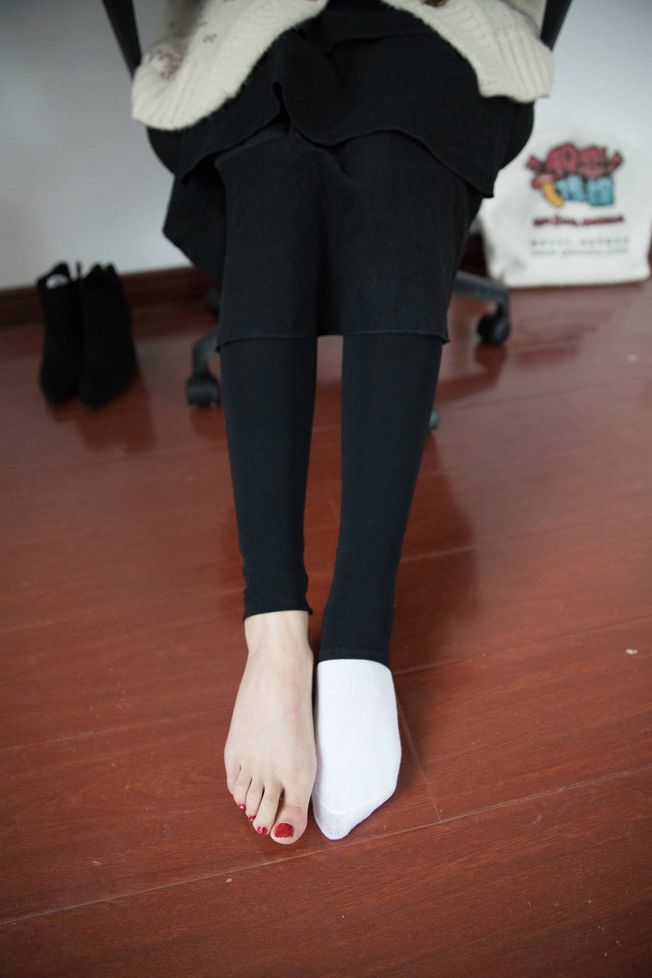 图片[96]-勿恋传媒 No.395 秀秀-温暖的雪 [147P] – 速更版-美库