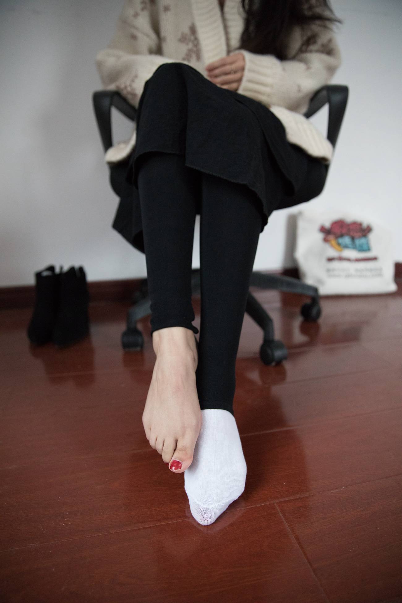 图片[99]-勿恋传媒 No.395 秀秀-温暖的雪 [147P] – 速更版-美库