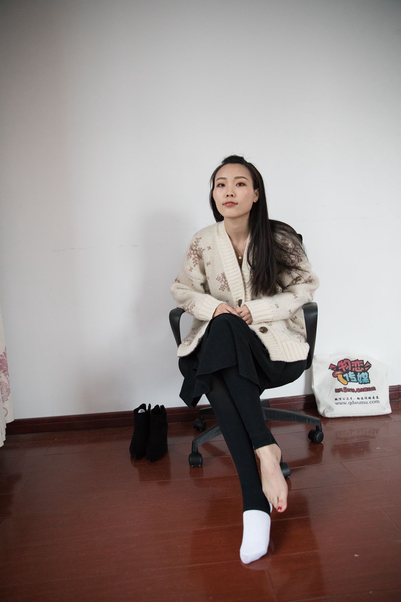 图片[103]-勿恋传媒 No.395 秀秀-温暖的雪 [147P] – 速更版-美库