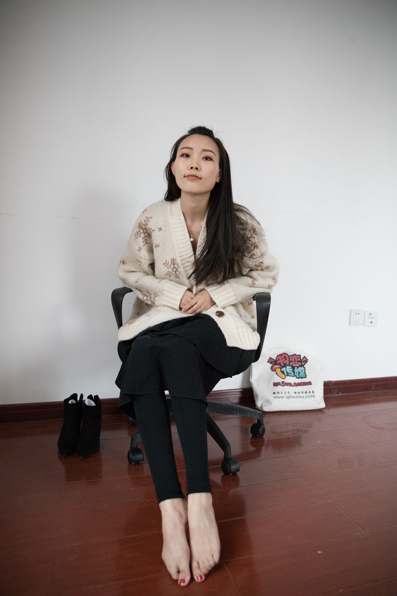 图片[121]-勿恋传媒 No.395 秀秀-温暖的雪 [147P] – 速更版-美库