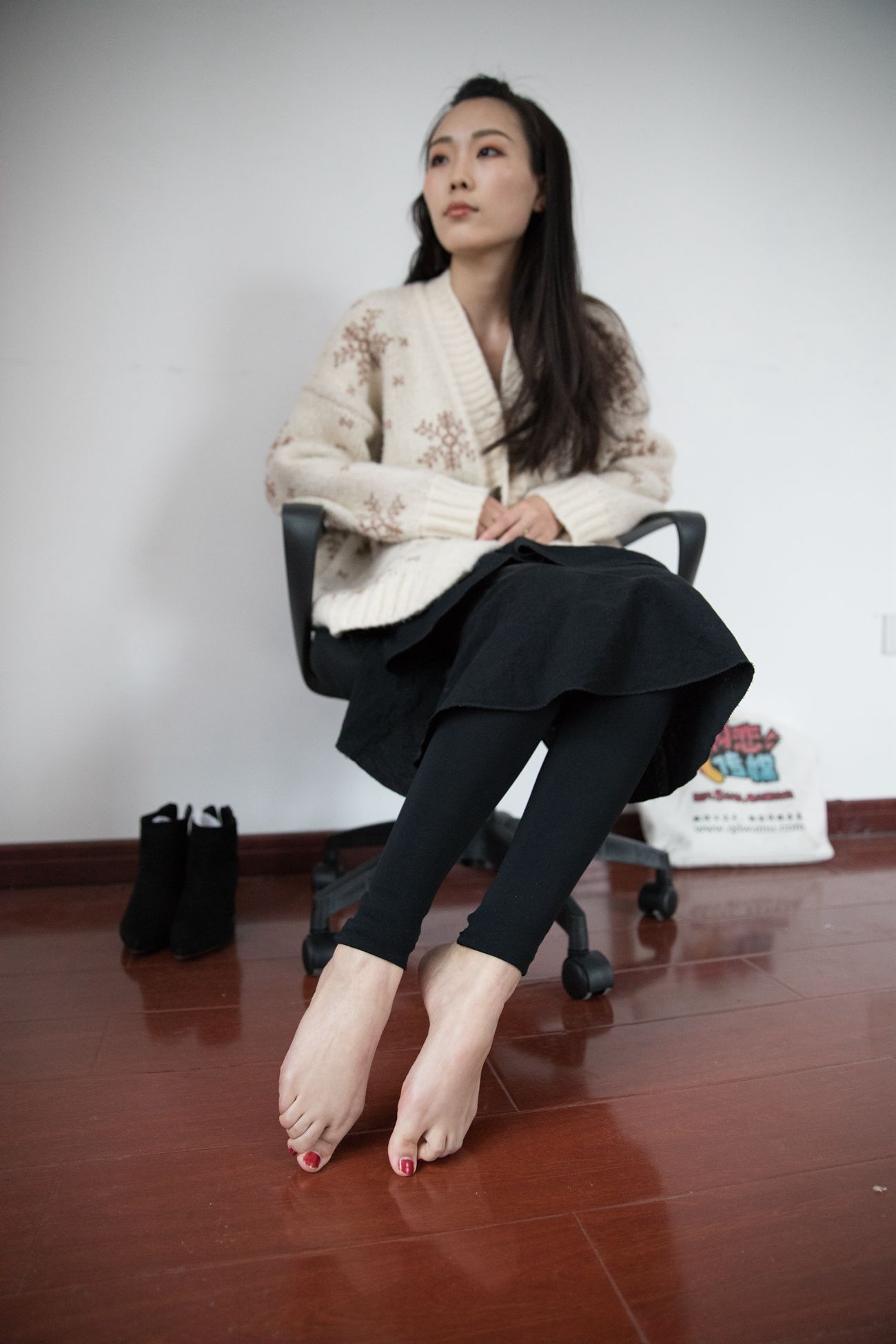 图片[126]-勿恋传媒 No.395 秀秀-温暖的雪 [147P] – 速更版-美库