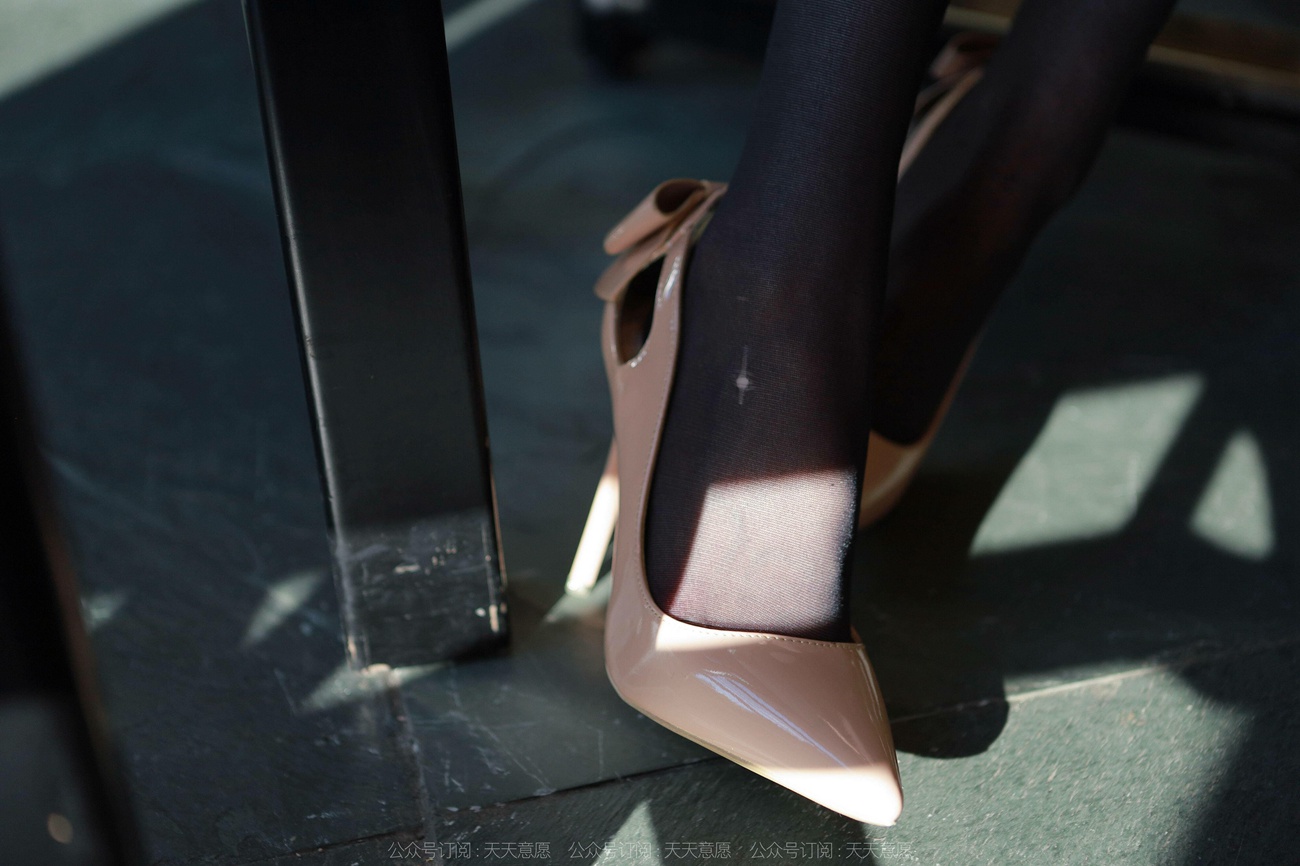 图片[16]-[IESS异思趣向] 2022.01.27 丝享家993：团团《阳光下的白裙长腿》[93P] – 速更版-美库