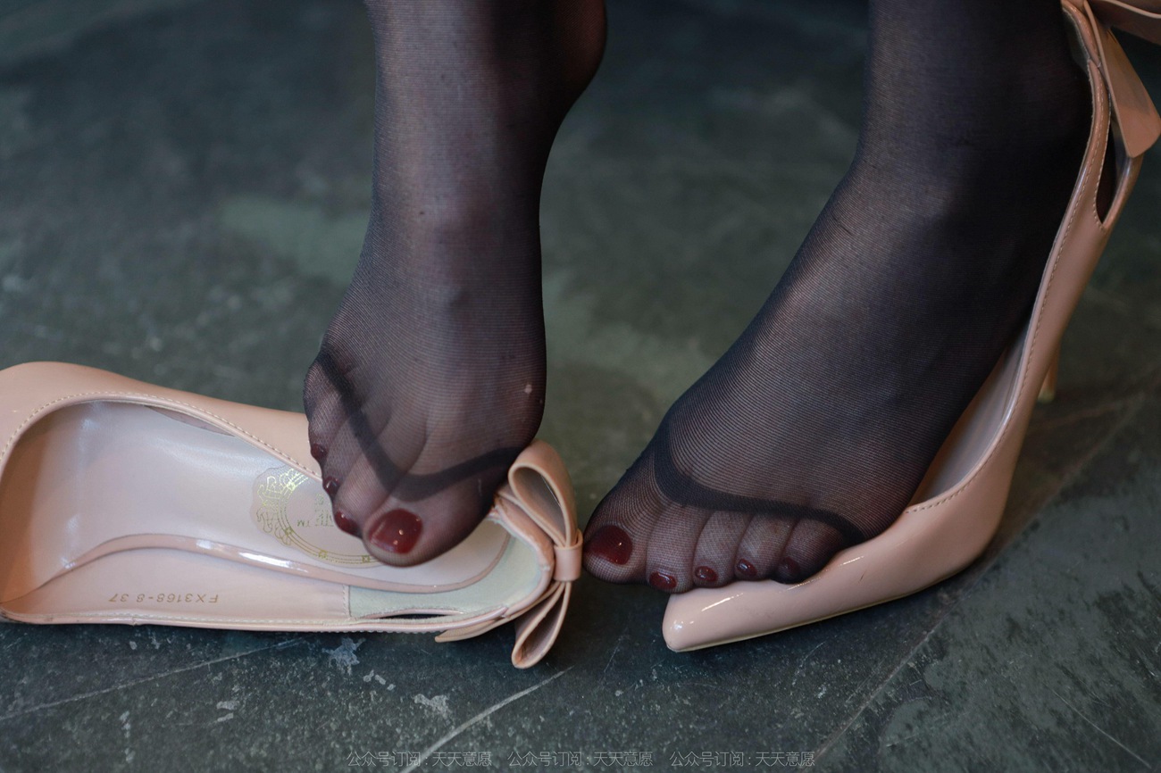 图片[68]-[IESS异思趣向] 2022.01.27 丝享家993：团团《阳光下的白裙长腿》[93P] – 速更版-美库