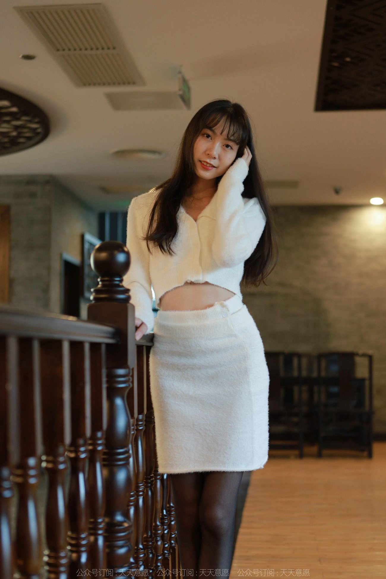 图片[71]-[IESS异思趣向] 2022.01.27 丝享家993：团团《阳光下的白裙长腿》[93P] – 速更版-美库