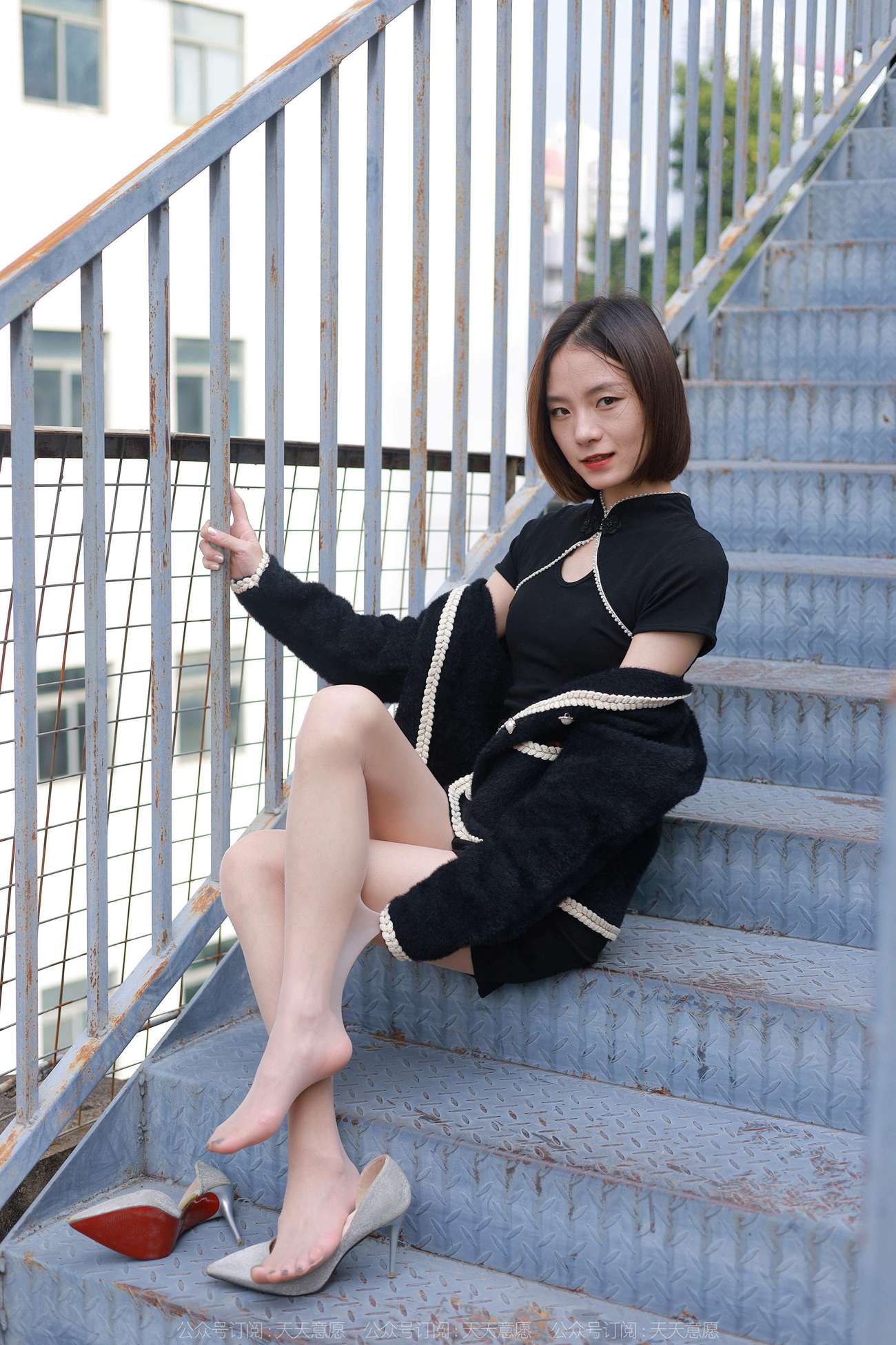 图片[17]-[IESS异思趣向] 2022.01.30 丝享家994：小六《黑色旗袍肉色丝》[97P] – 速更版-美库