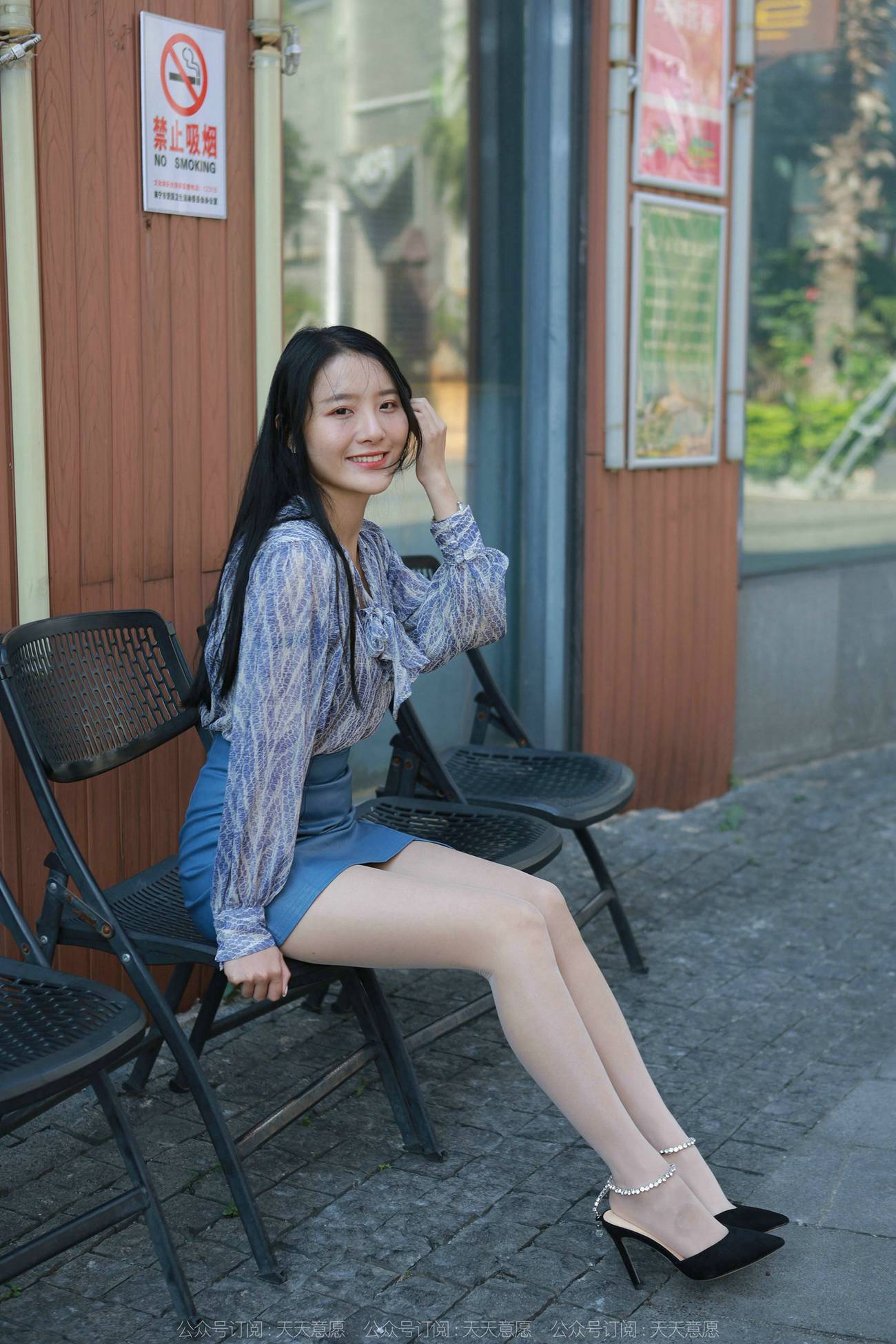 图片[55]-[IESS异思趣向] 2022.02.02 丝享家995：婉萍《油亮蓝色短裙》[95P] – 速更版-美库