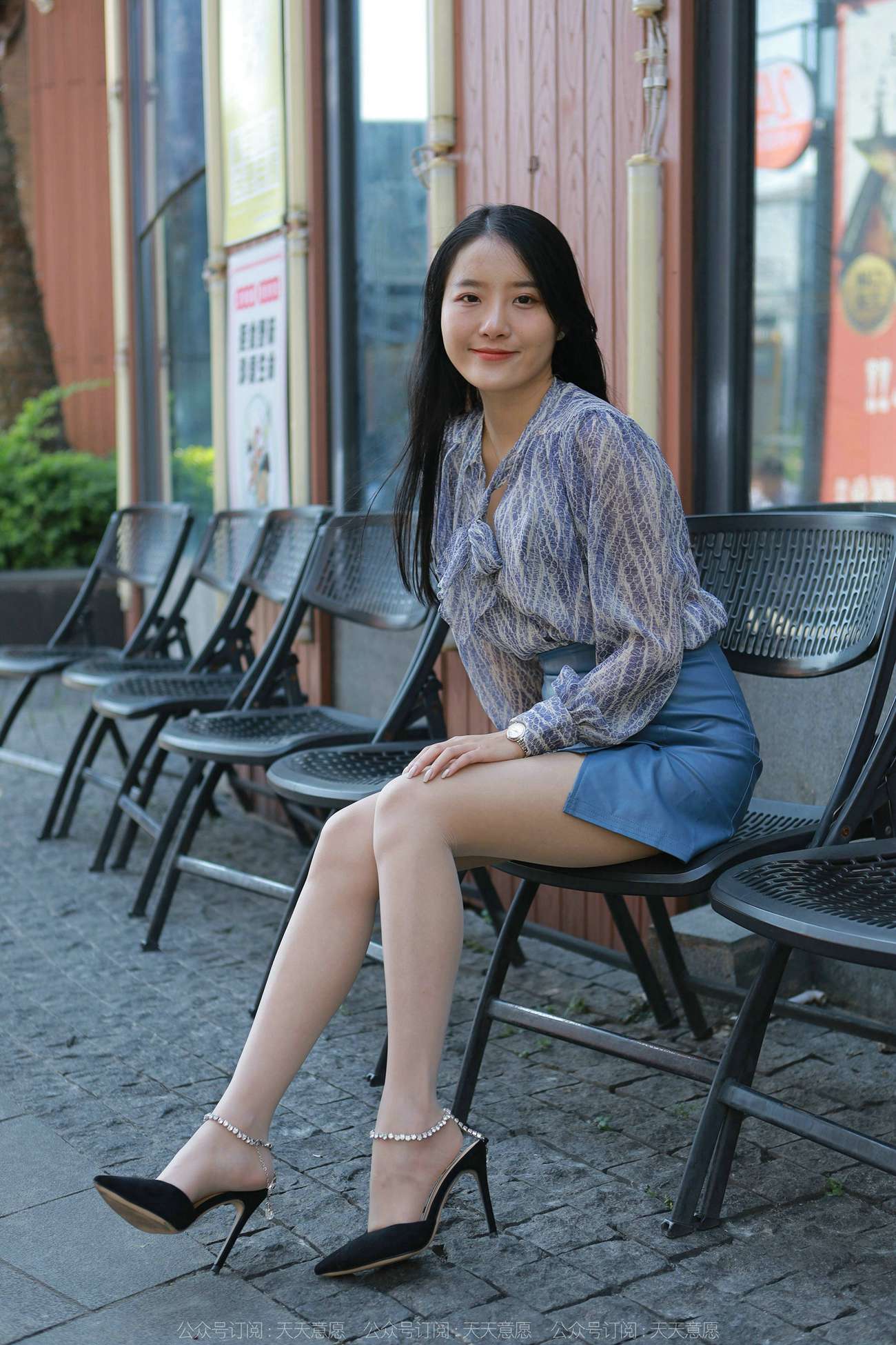 图片[66]-[IESS异思趣向] 2022.02.02 丝享家995：婉萍《油亮蓝色短裙》[95P] – 速更版-美库