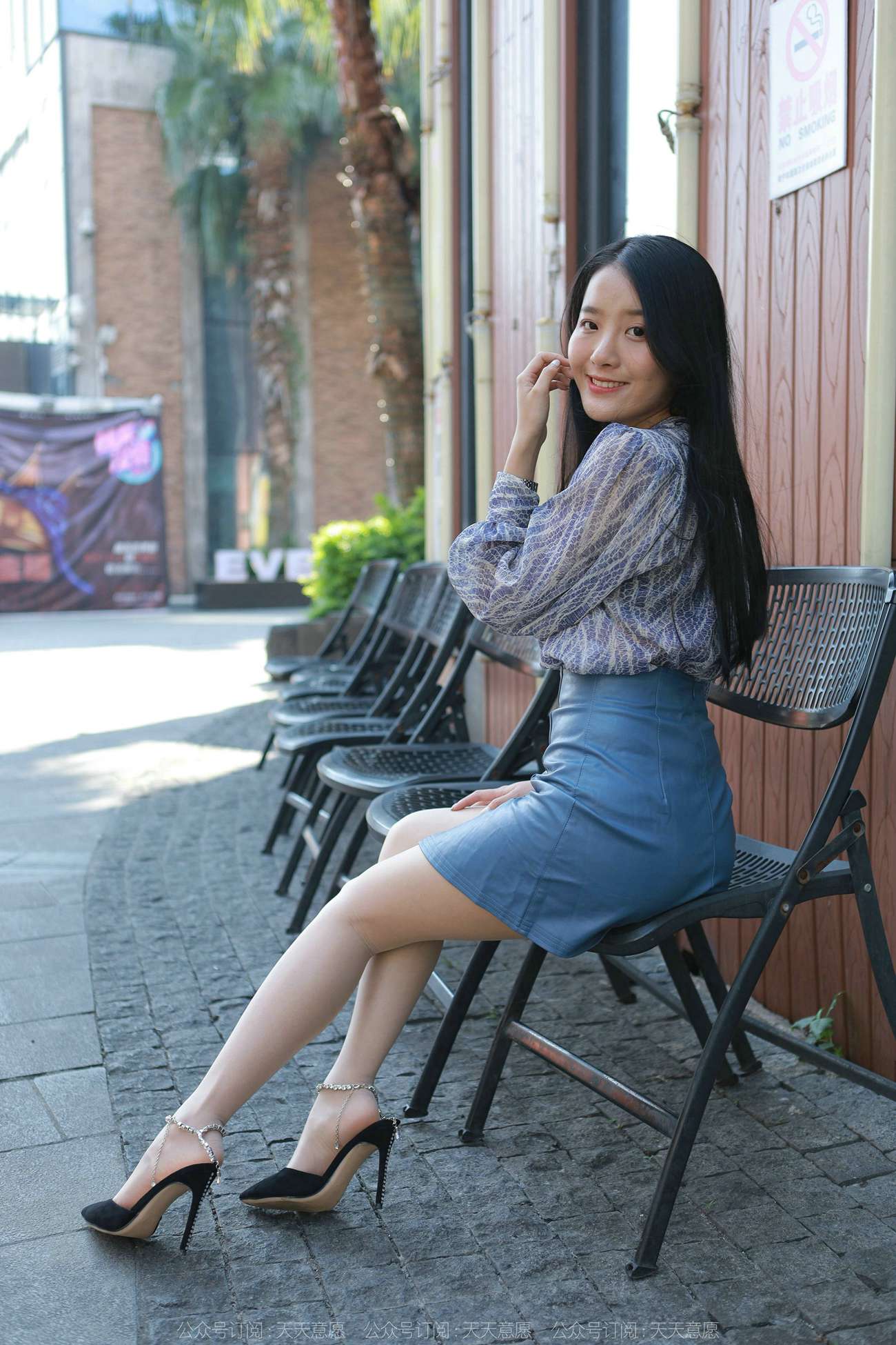 图片[87]-[IESS异思趣向] 2022.02.02 丝享家995：婉萍《油亮蓝色短裙》[95P] – 速更版-美库