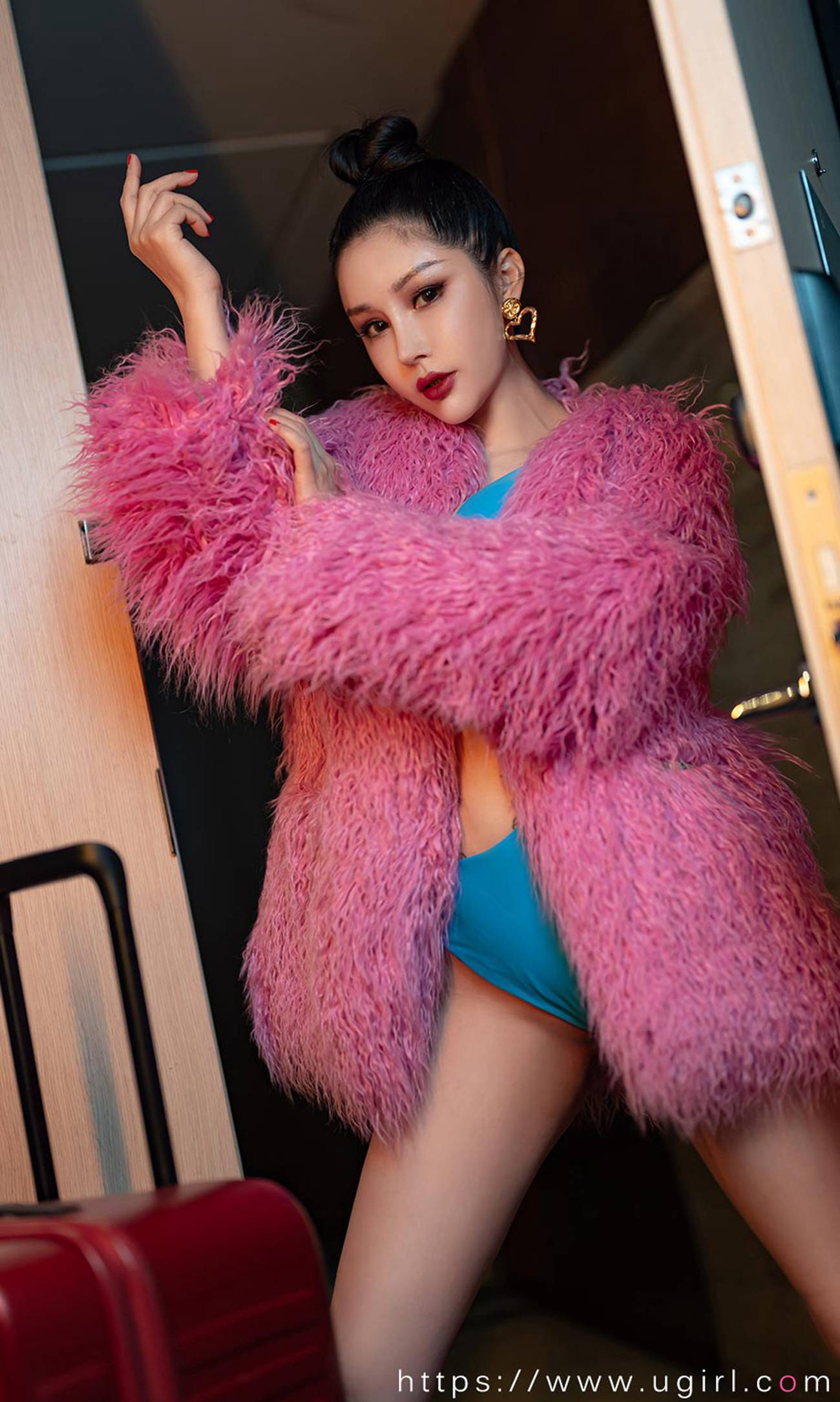 图片[18]-[爱尤物]2022 NO.2323 田冰冰 天生尤宠[35P] – 速更版-美库