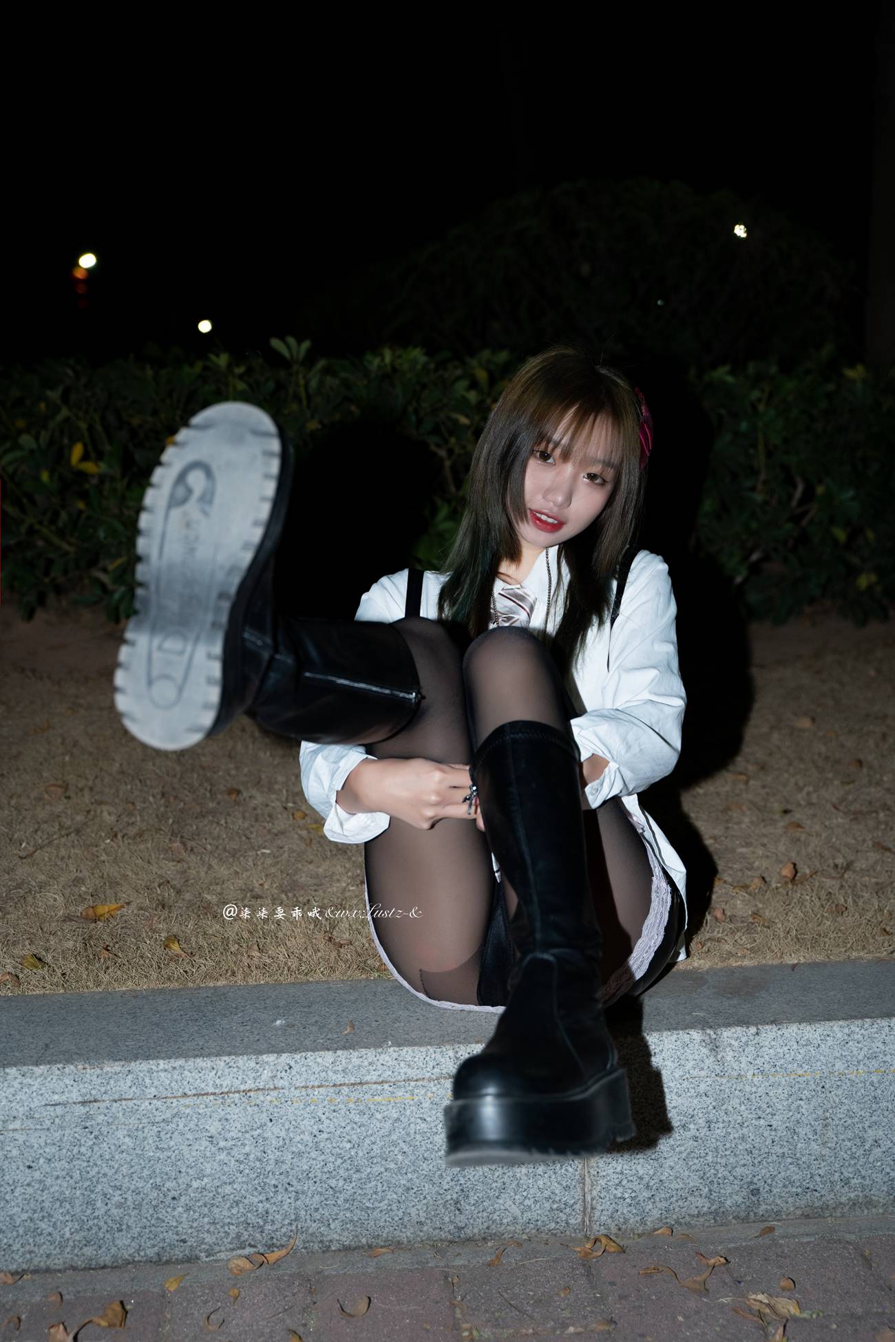 图片[23]-动漫博主 柒柒要乖哦 – 车内1 [24P] – 速更版-美库