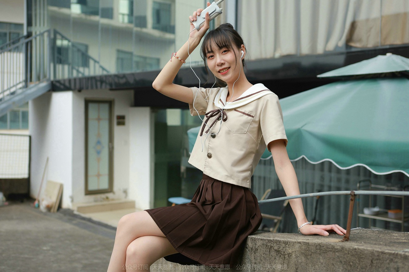 图片[30]-[IESS异思趣向] 2022.02.08 丝享家999：团团《网易云长腿少女》[89P] – 速更版-美库