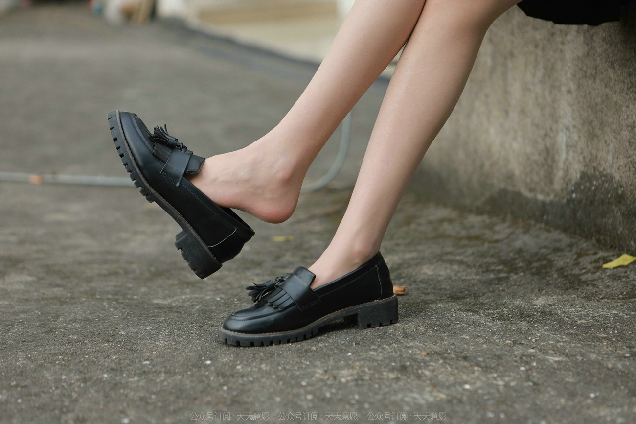 图片[32]-[IESS异思趣向] 2022.02.08 丝享家999：团团《网易云长腿少女》[89P] – 速更版-美库