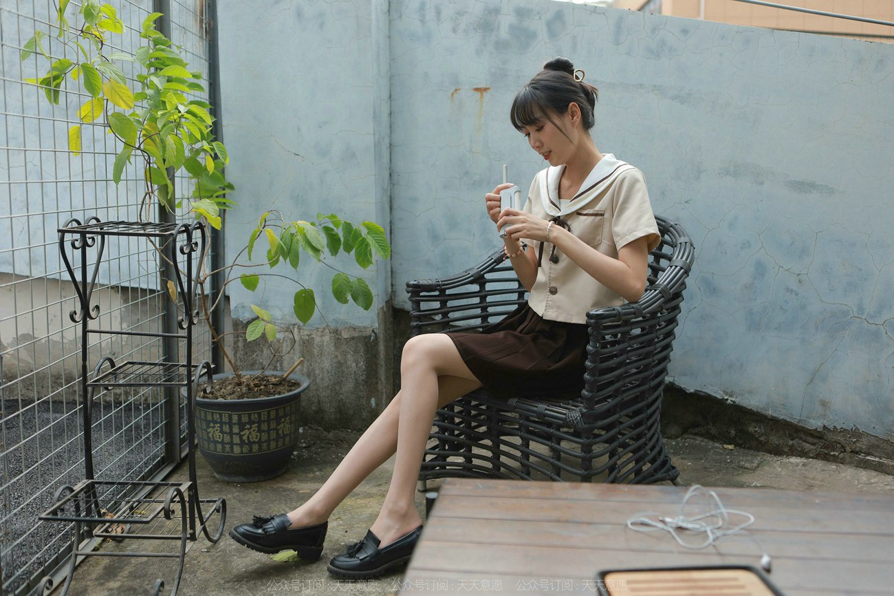 图片[34]-[IESS异思趣向] 2022.02.08 丝享家999：团团《网易云长腿少女》[89P] – 速更版-美库