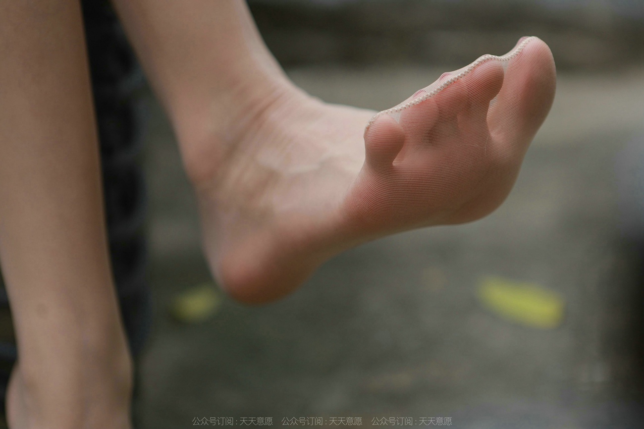 图片[69]-[IESS异思趣向] 2022.02.08 丝享家999：团团《网易云长腿少女》[89P] – 速更版-美库