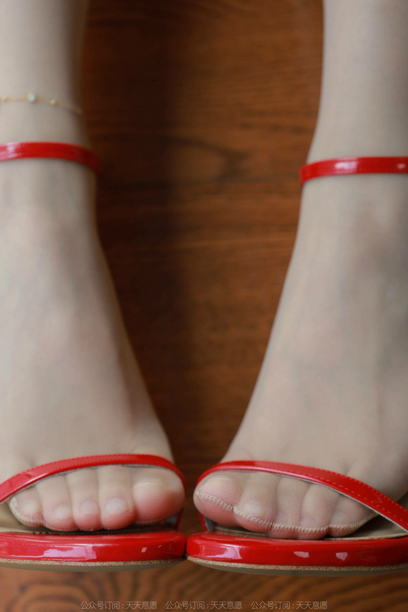 图片[32]-[IESS异思趣向] 2022.02.10 丝享家1001：秋秋《跨年夜性感红裙》[91P] – 速更版-美库