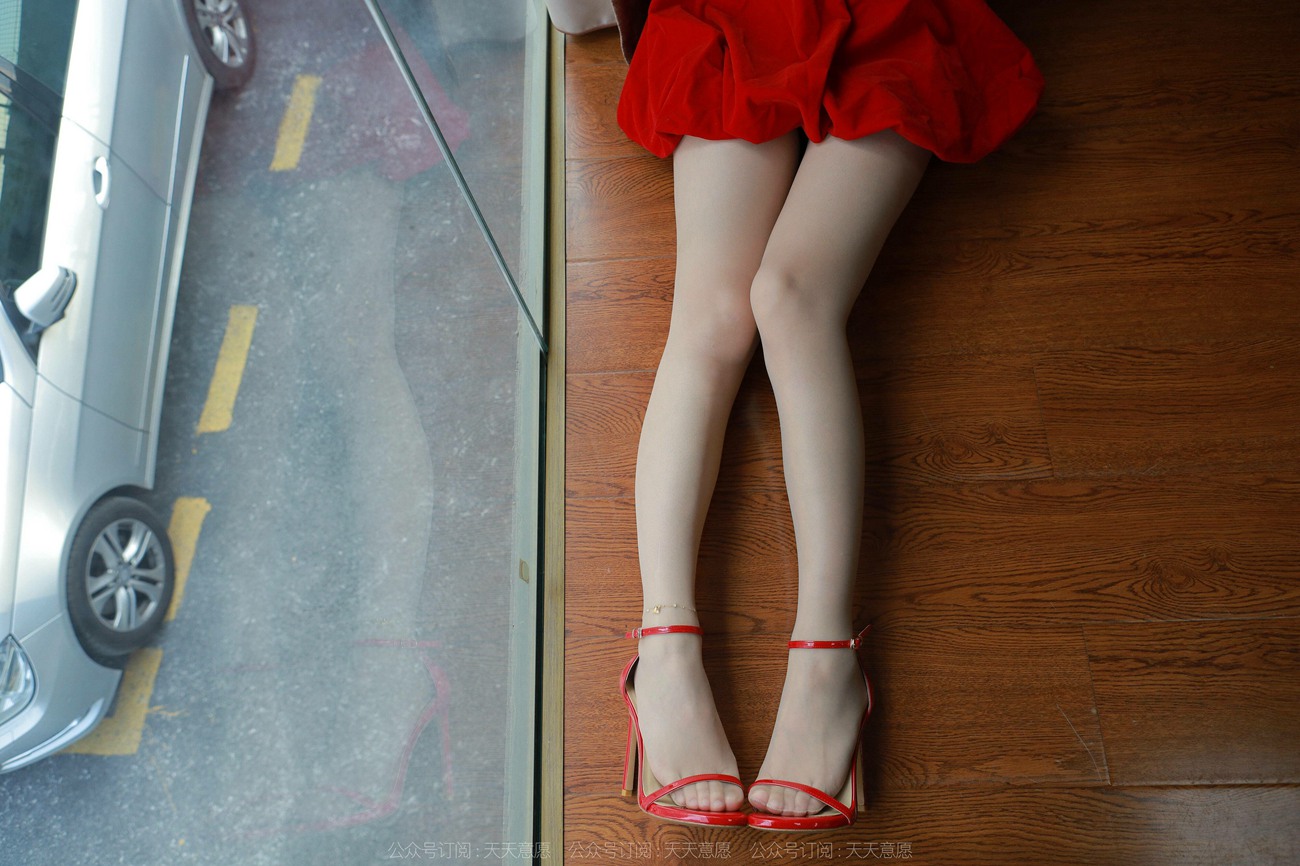 图片[51]-[IESS异思趣向] 2022.02.10 丝享家1001：秋秋《跨年夜性感红裙》[91P] – 速更版-美库