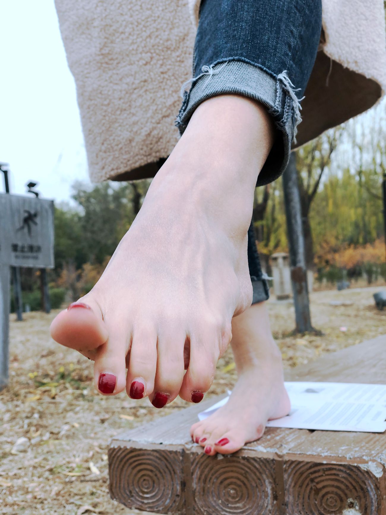 图片[10]-安乔乔儿(Nia乔乔) 红甲裸足[129P] – 速更版-美库