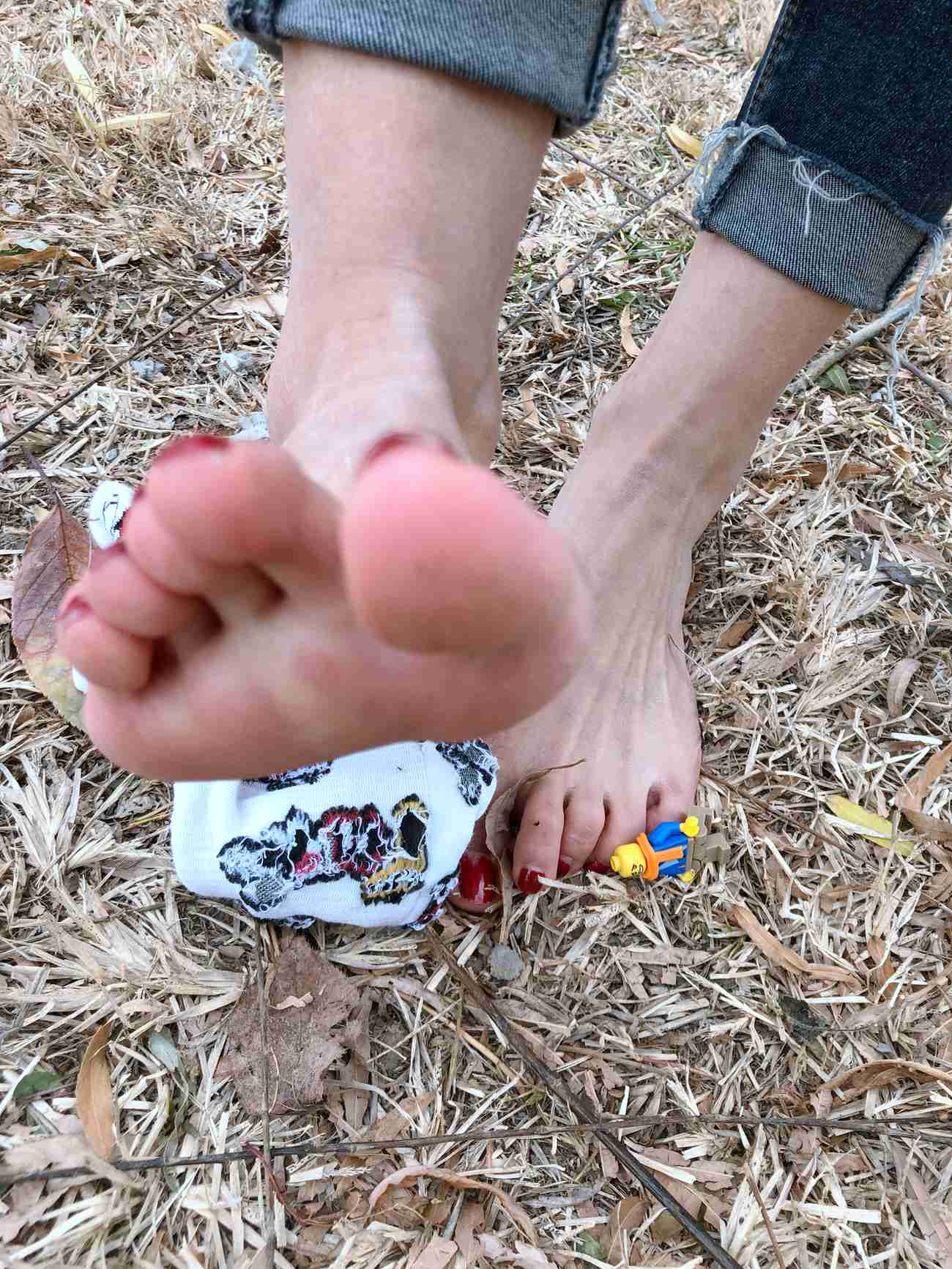 图片[100]-安乔乔儿(Nia乔乔) 红甲裸足[129P] – 速更版-美库