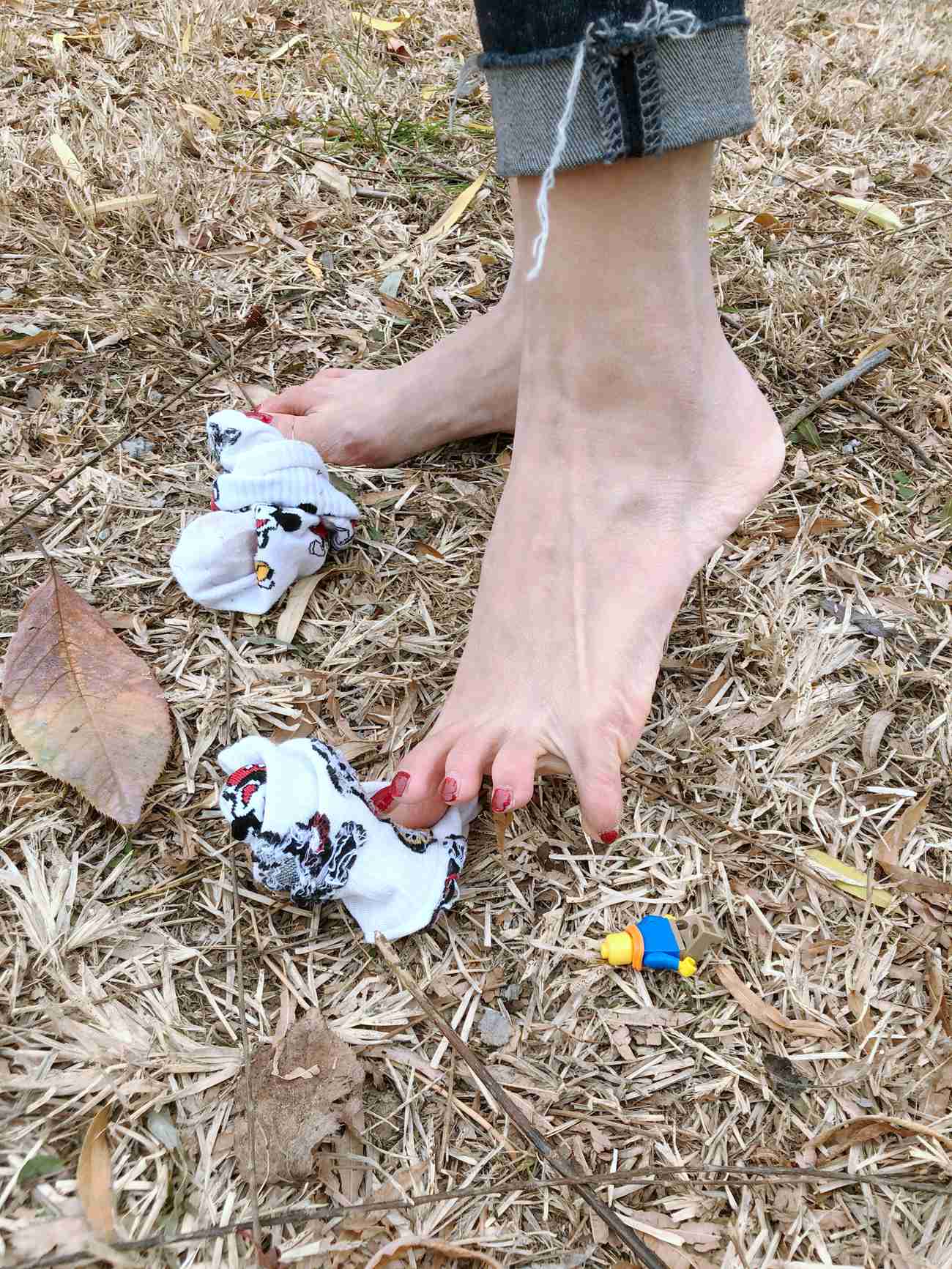 图片[102]-安乔乔儿(Nia乔乔) 红甲裸足[129P] – 速更版-美库