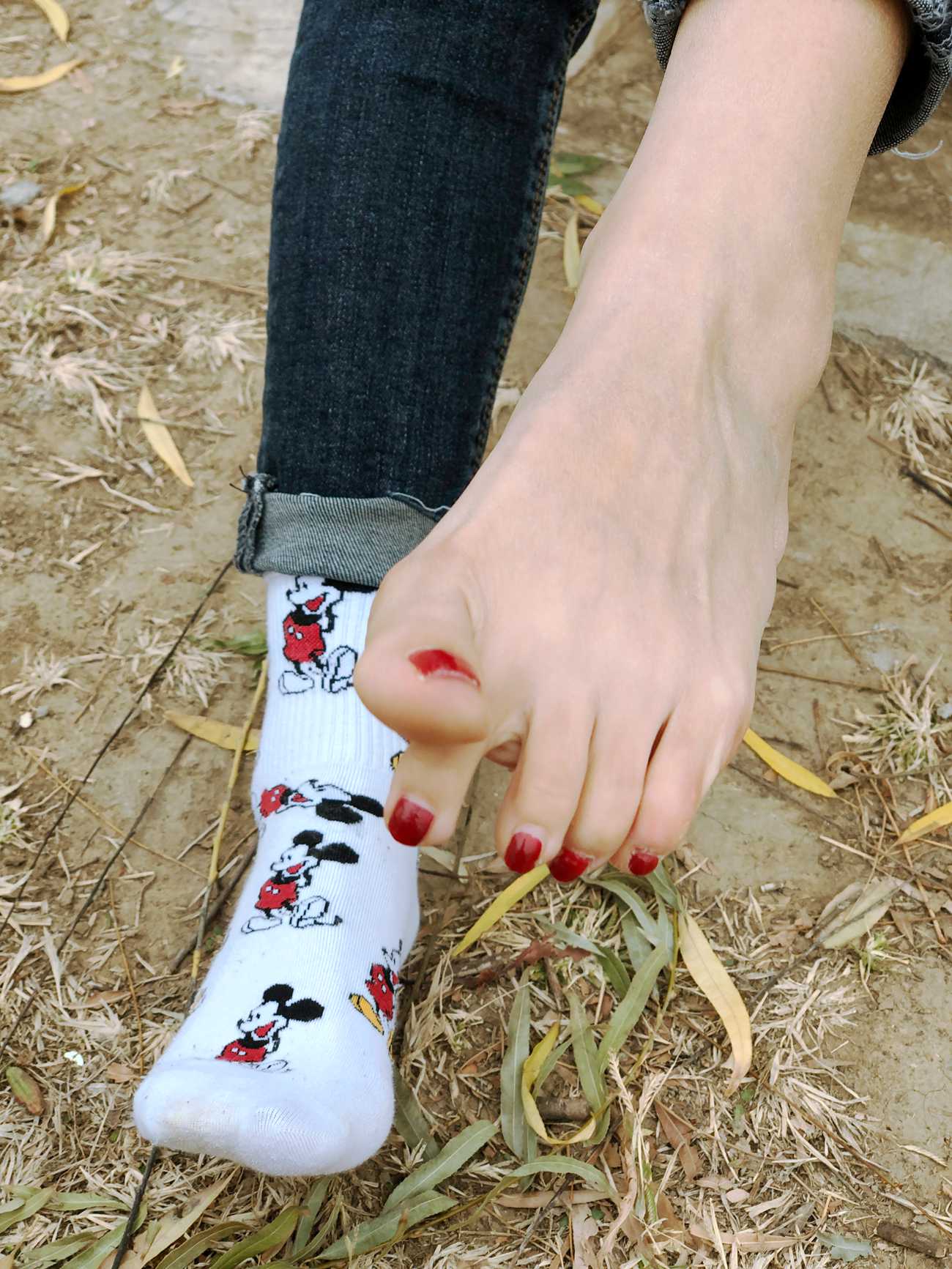 图片[128]-安乔乔儿(Nia乔乔) 红甲裸足[129P] – 速更版-美库