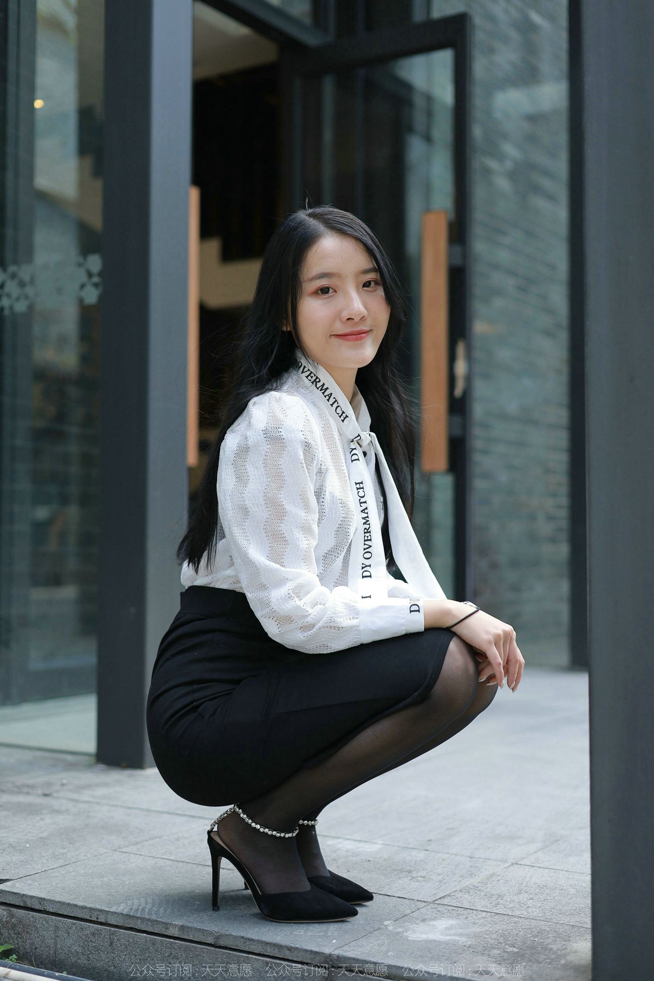 图片[14]-[IESS异思趣向] 2022.02.11 丝享家1002：婉萍《性感OL窄裙》[90P] – 速更版-美库