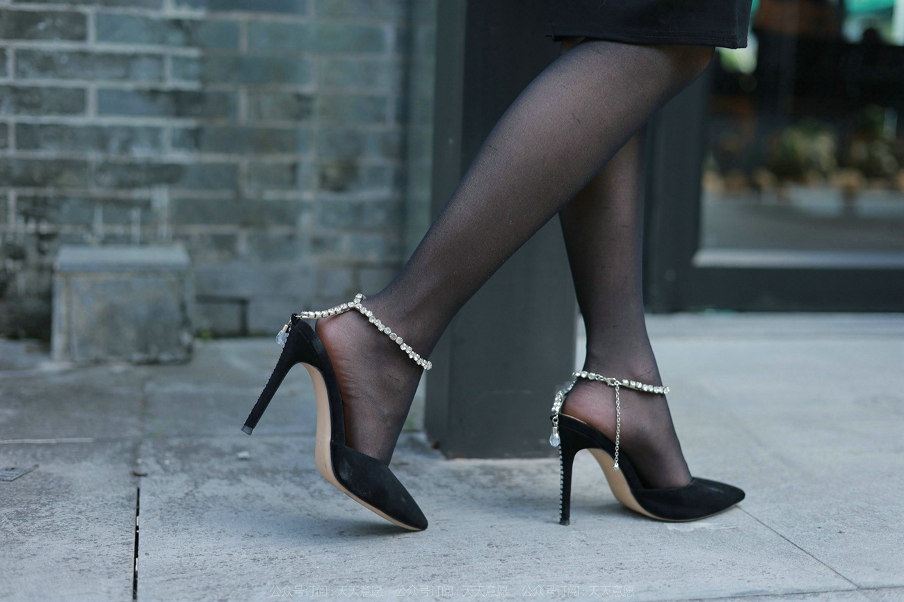 图片[27]-[IESS异思趣向] 2022.02.11 丝享家1002：婉萍《性感OL窄裙》[90P] – 速更版-美库