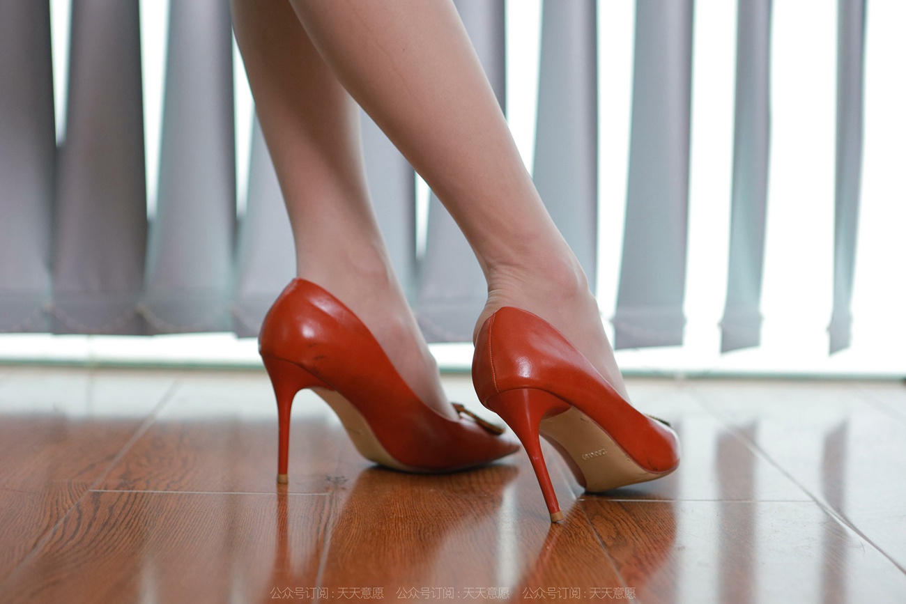 图片[32]-[IESS异思趣向] 2022.02.12 丝享家1003：小六《橘红高跟性感短裙》[93P] – 速更版-美库