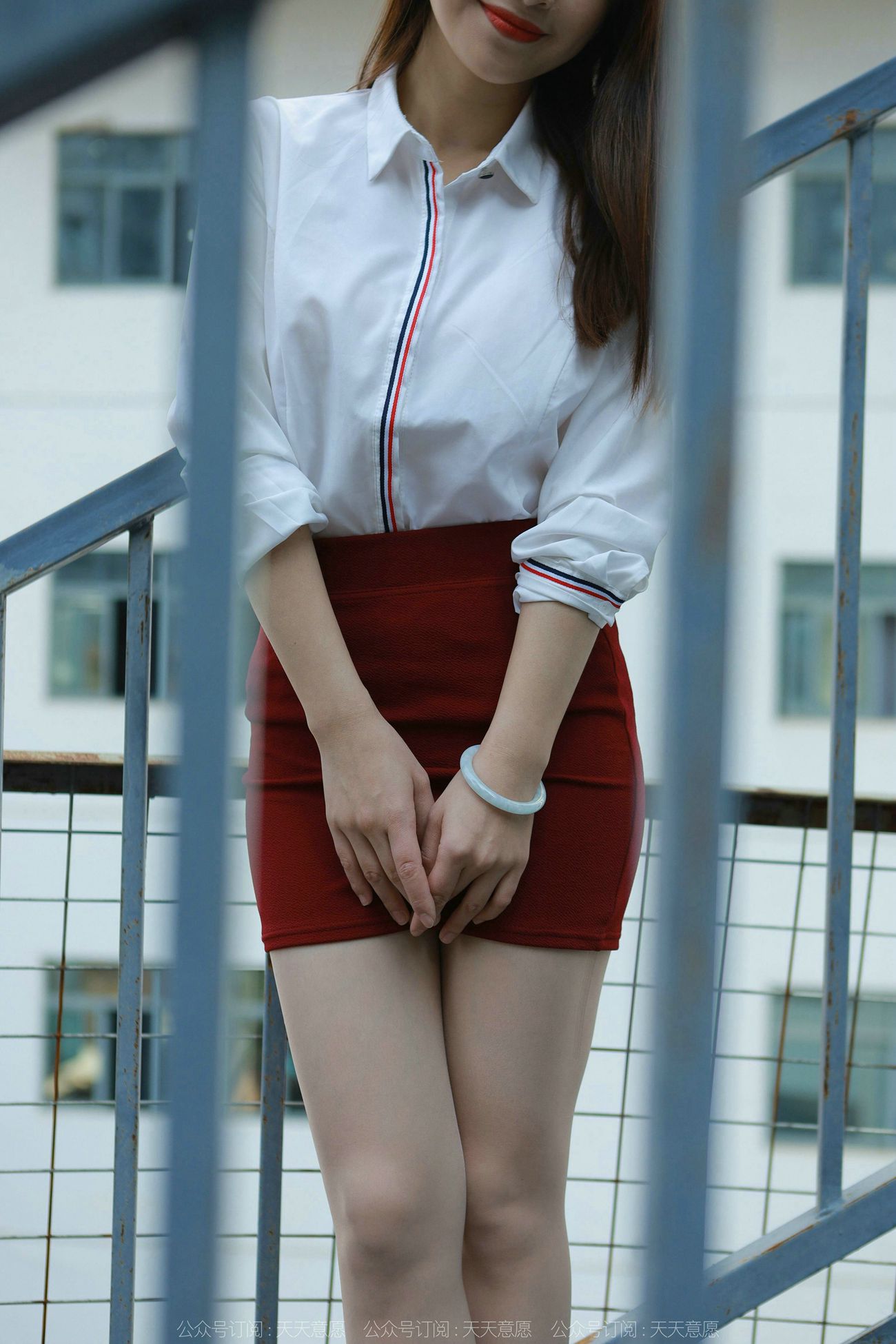 图片[15]-[IESS异思趣向] 2022.02.17 丝享家1006：小婕《性感红色包臀裙》[87P] – 速更版-美库