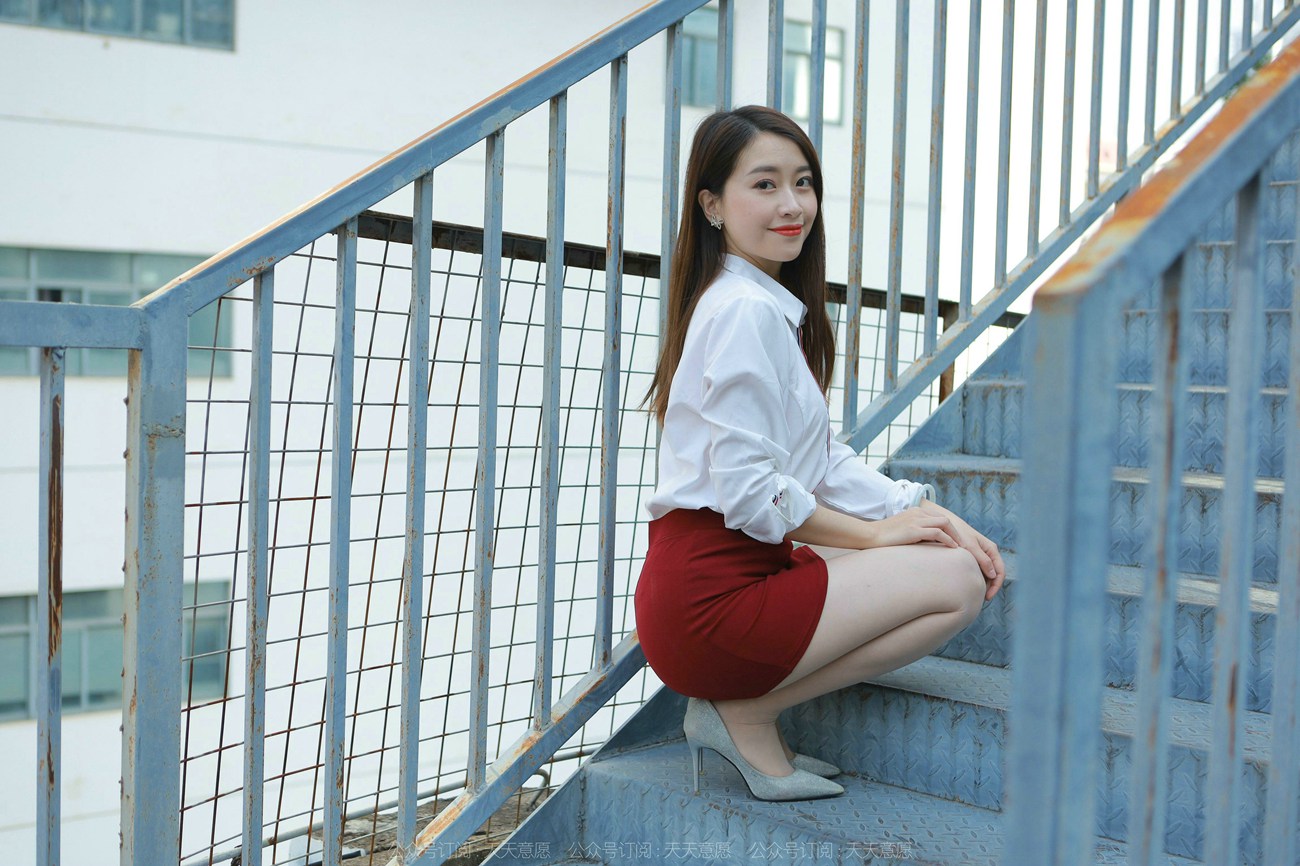 图片[29]-[IESS异思趣向] 2022.02.17 丝享家1006：小婕《性感红色包臀裙》[87P] – 速更版-美库