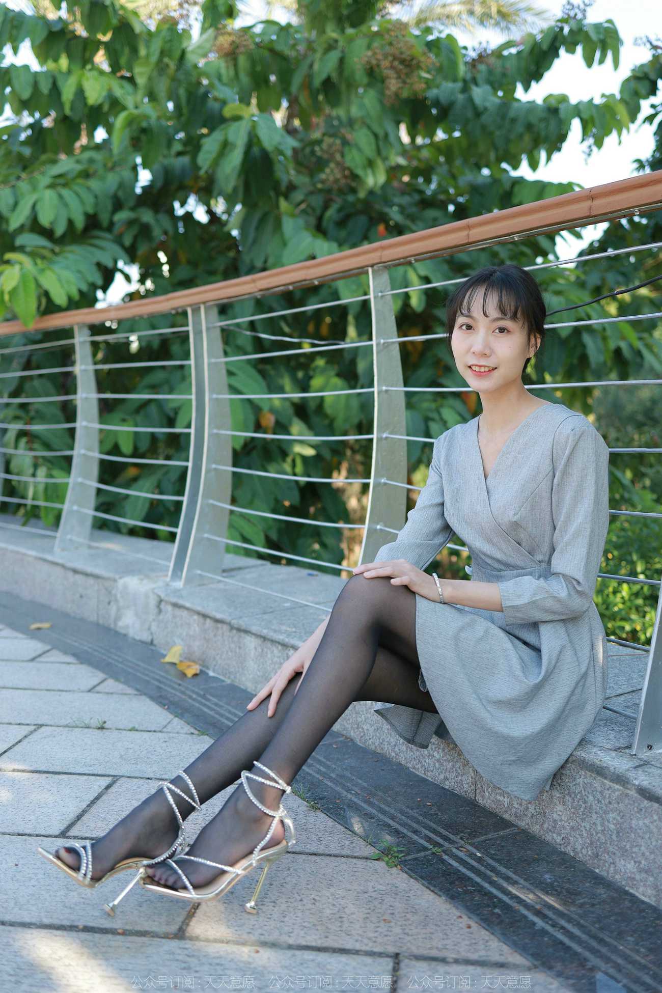 图片[55]-[IESS异思趣向] 2022.02.15 丝享家1005：团团《暖阳下的黑色丝念》[92P] – 速更版-美库