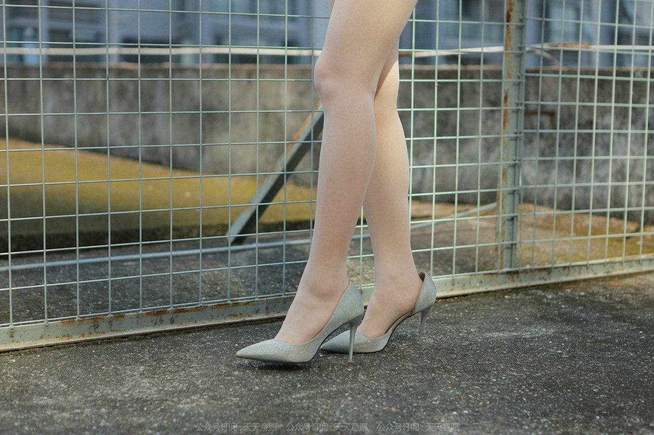 图片[72]-[IESS异思趣向] 2022.02.17 丝享家1006：小婕《性感红色包臀裙》[87P] – 速更版-美库