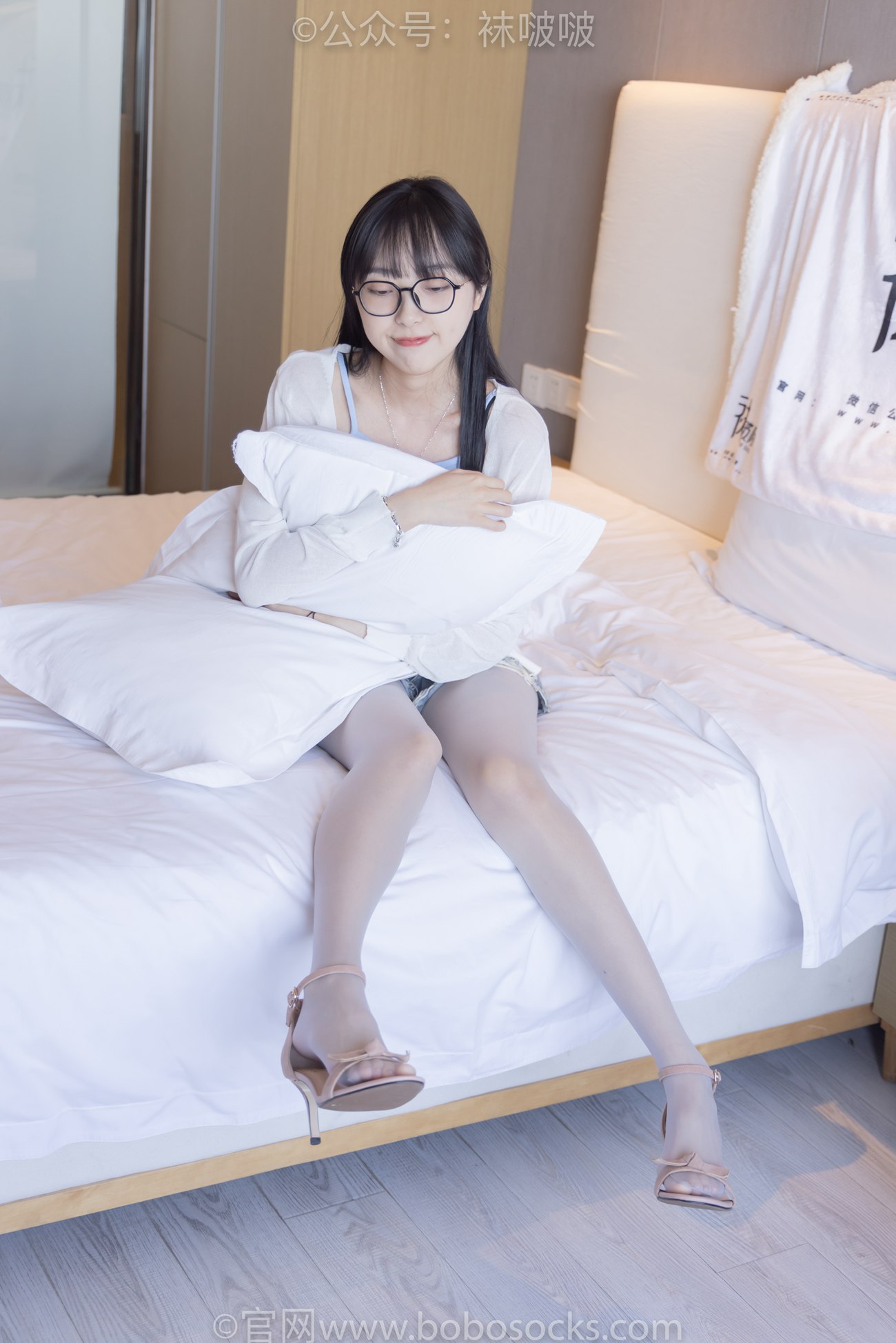 图片[28]-[BoBoSocks袜啵啵]NO.083 稚予-高跟鞋、凉鞋、白丝、裸足涂白色指甲油剧情[140P] – 速更版-美库