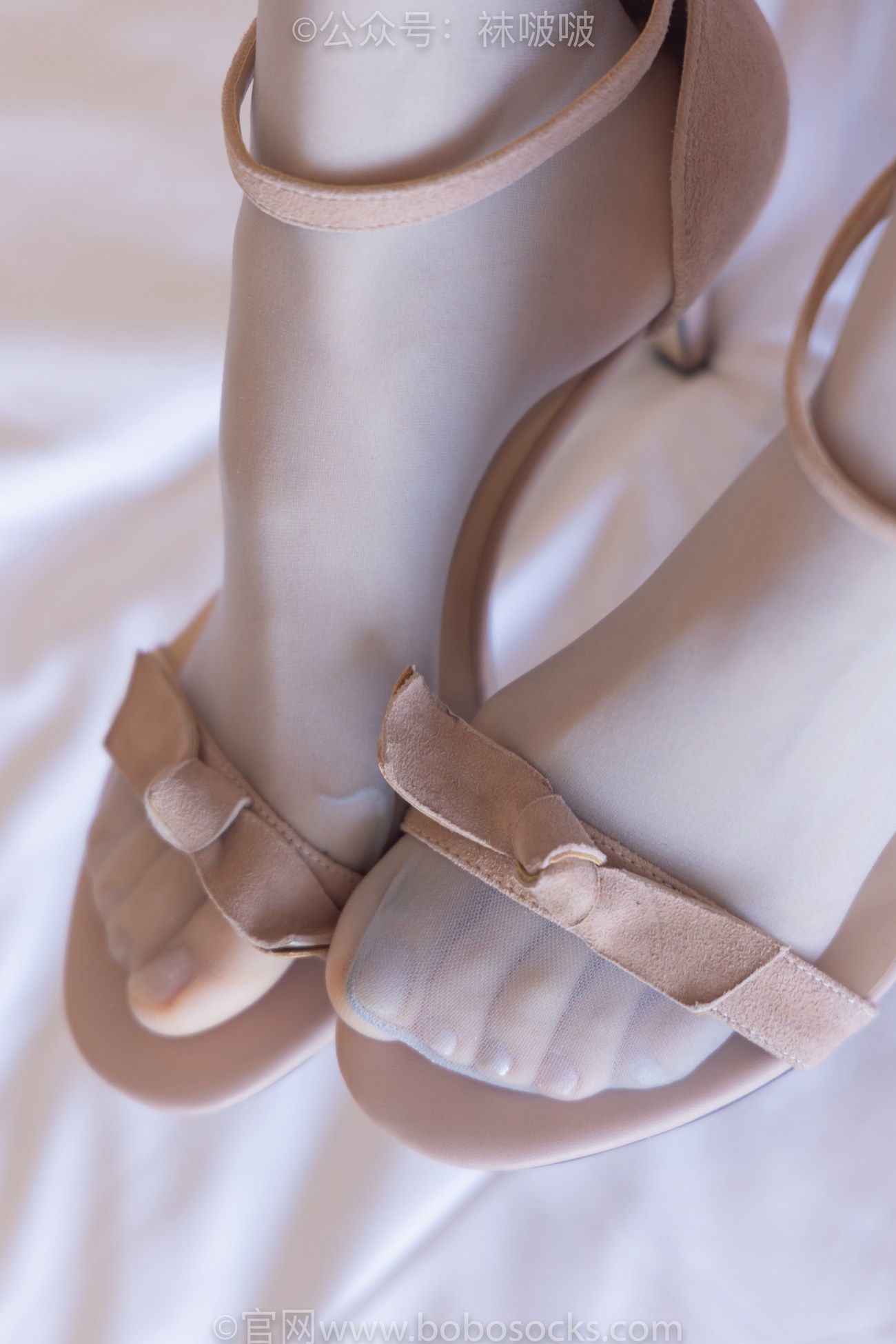 图片[33]-[BoBoSocks袜啵啵]NO.083 稚予-高跟鞋、凉鞋、白丝、裸足涂白色指甲油剧情[140P] – 速更版-美库