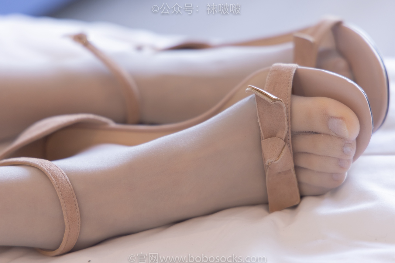 图片[38]-[BoBoSocks袜啵啵]NO.083 稚予-高跟鞋、凉鞋、白丝、裸足涂白色指甲油剧情[140P] – 速更版-美库