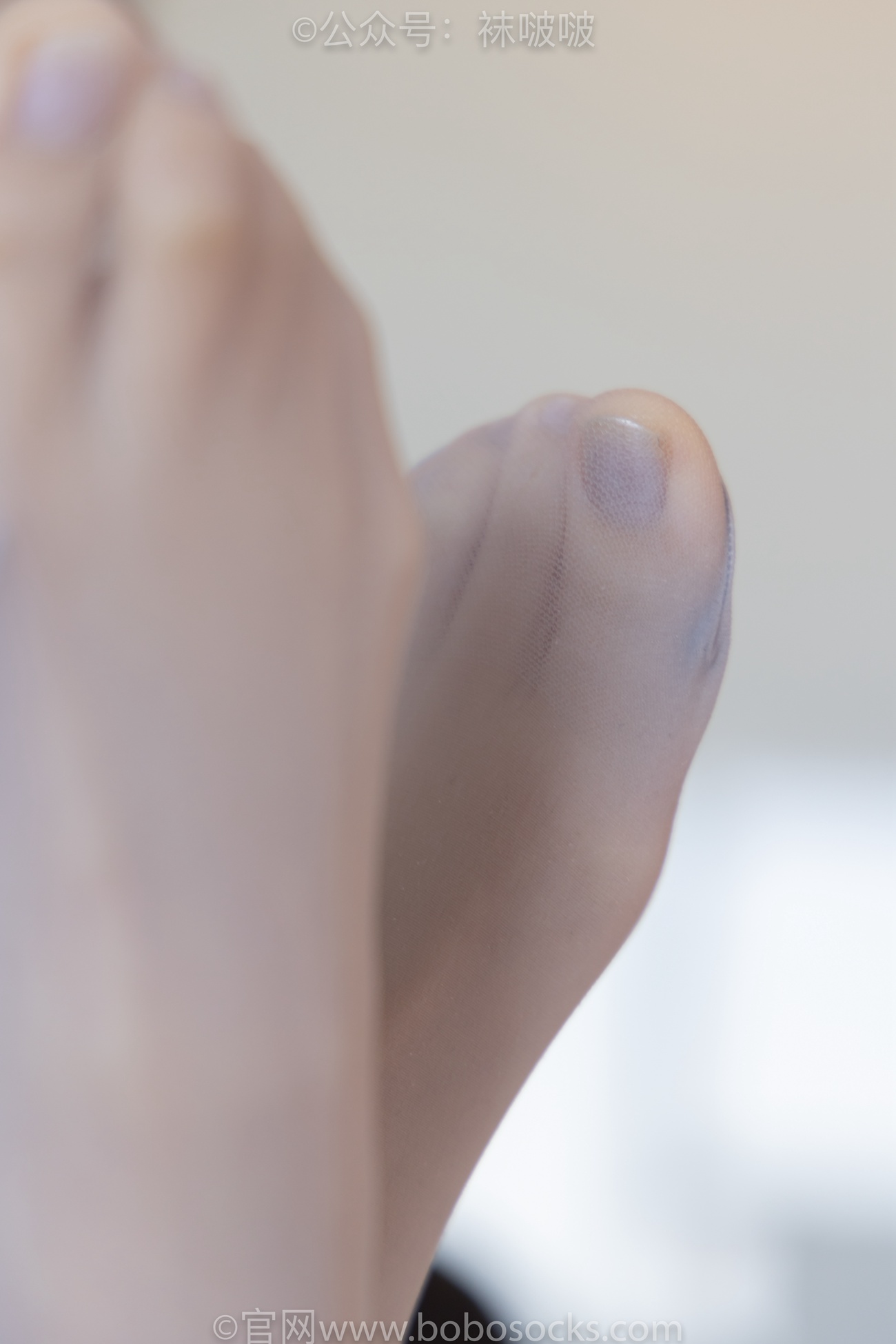 图片[83]-[BoBoSocks袜啵啵]NO.083 稚予-高跟鞋、凉鞋、白丝、裸足涂白色指甲油剧情[140P] – 速更版-美库