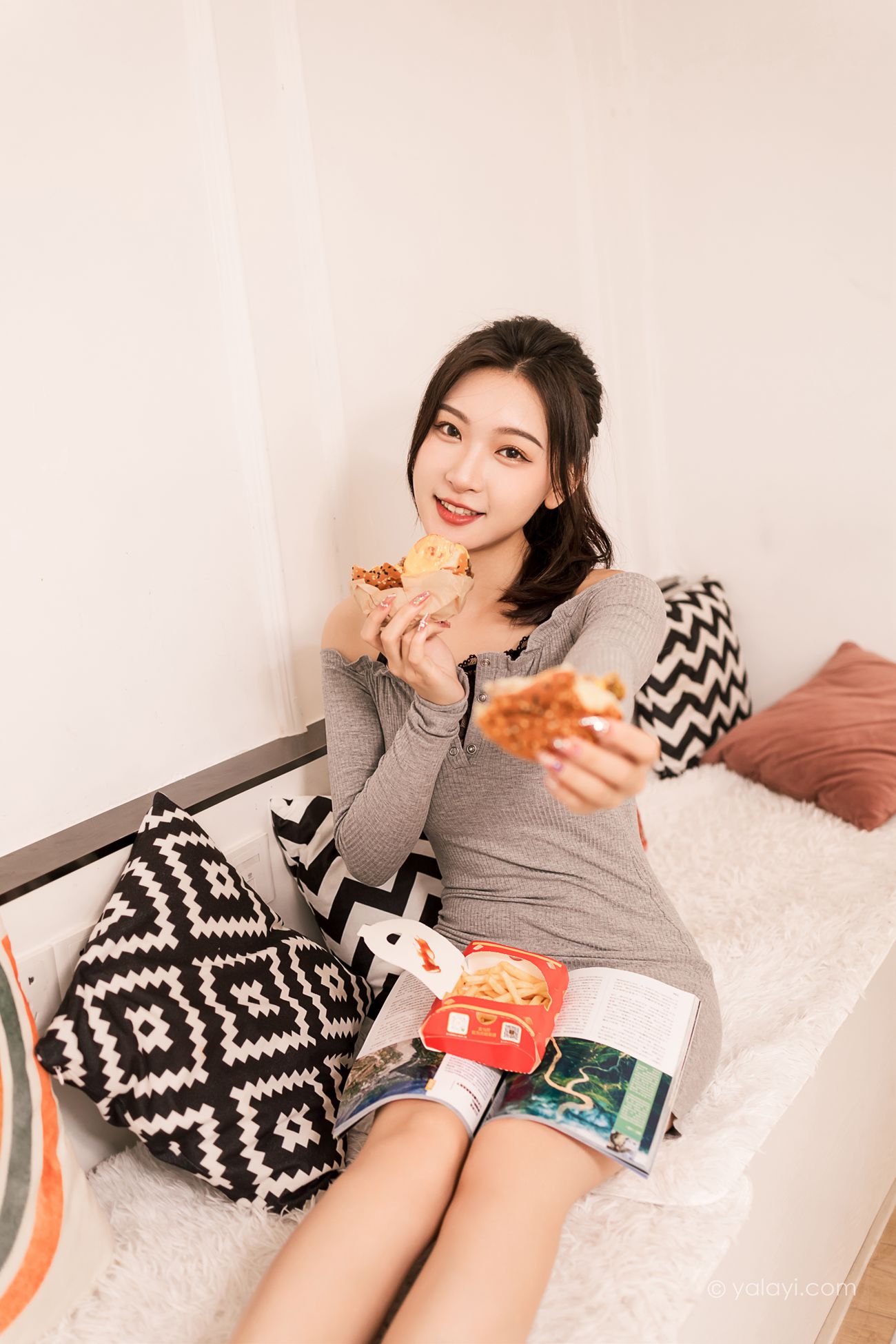 图片[10]-[YALAYI雅拉伊]2022.06.14 NO.943 甜言蜜语 徐小云[41+1P] – 速更版-美库