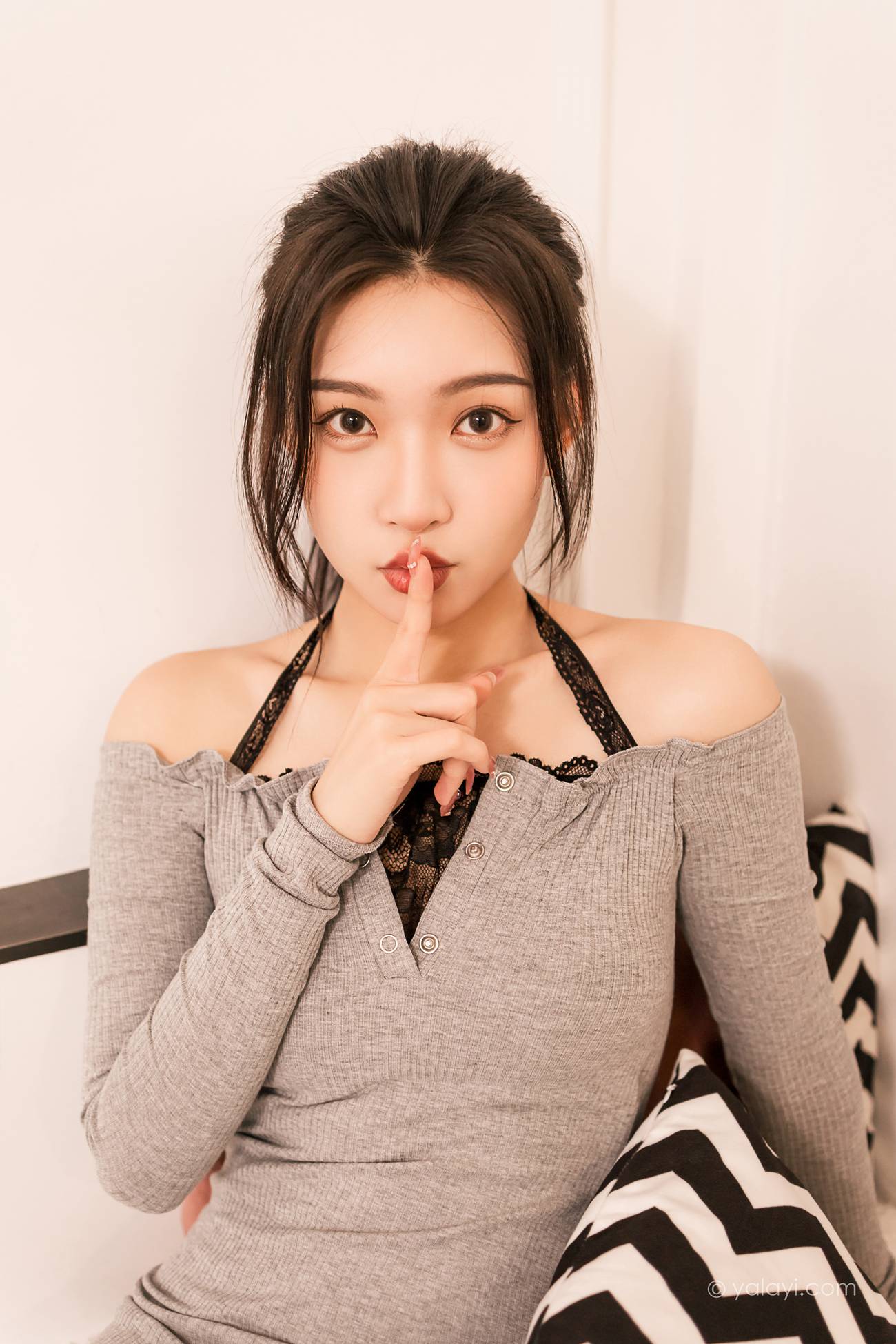 图片[18]-[YALAYI雅拉伊]2022.06.14 NO.943 甜言蜜语 徐小云[41+1P] – 速更版-美库